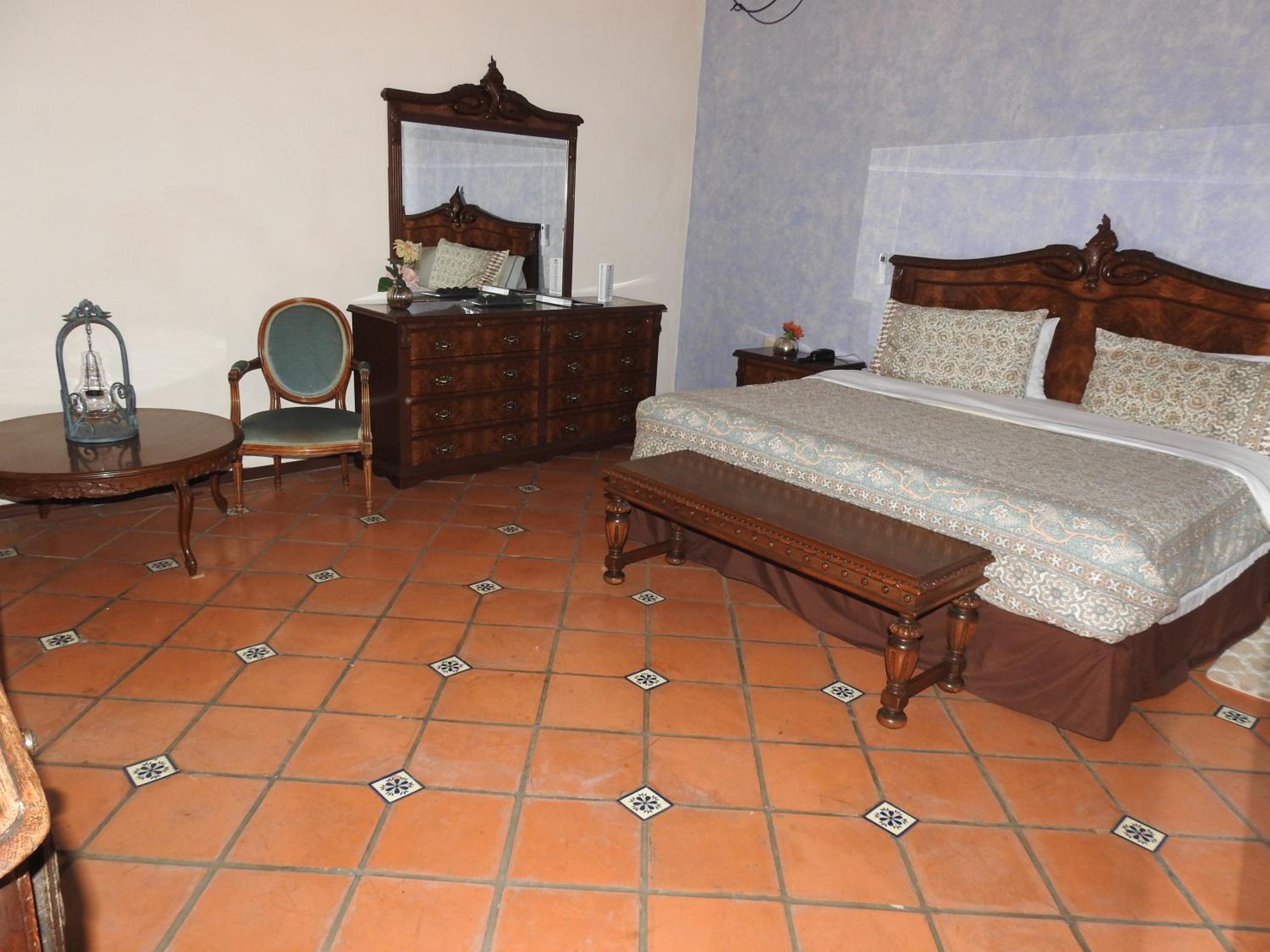 Deluxe Suite photo 3