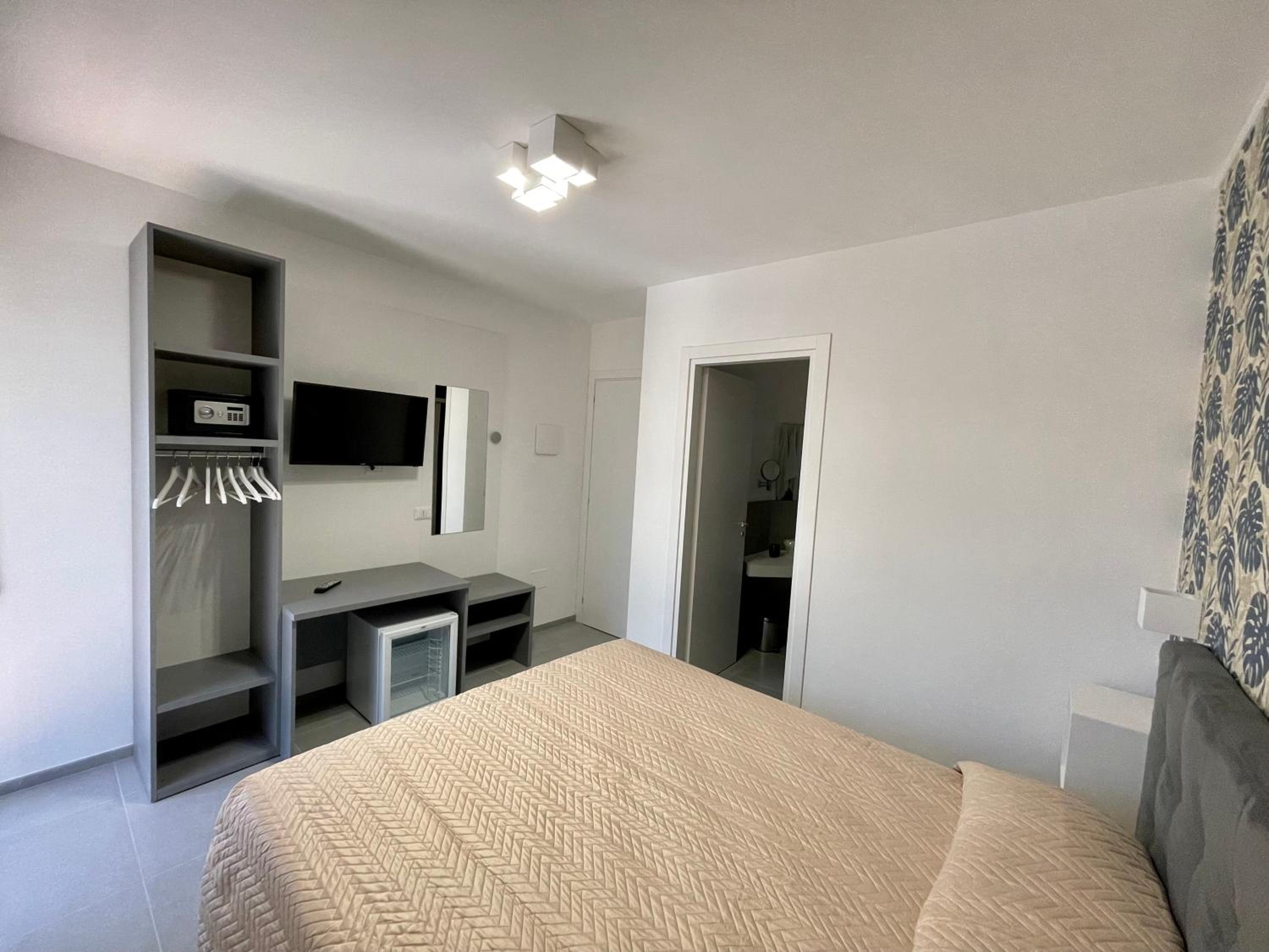 Double Room with Balcony photo 2