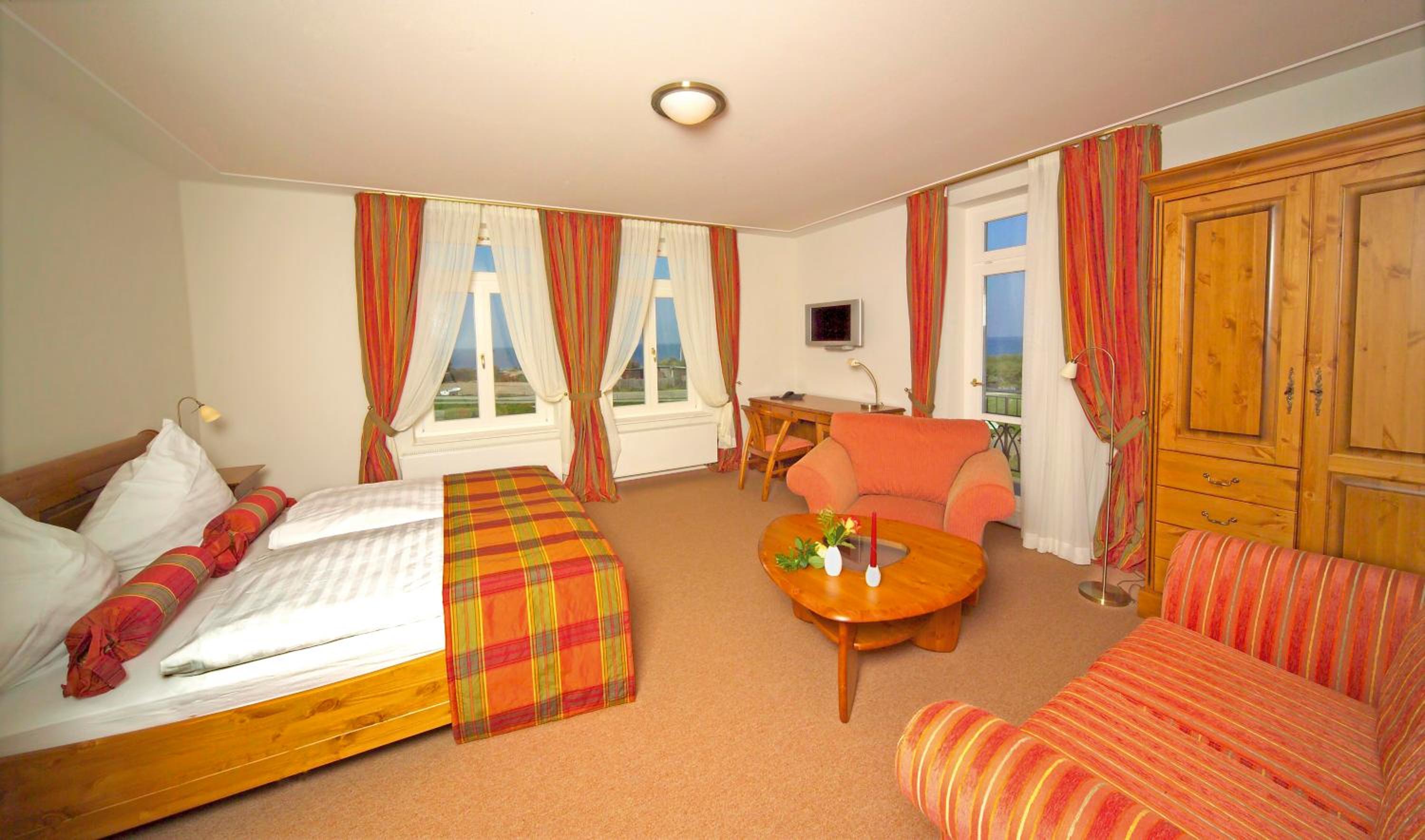Deluxe Double Room with Balcony and Sea View
