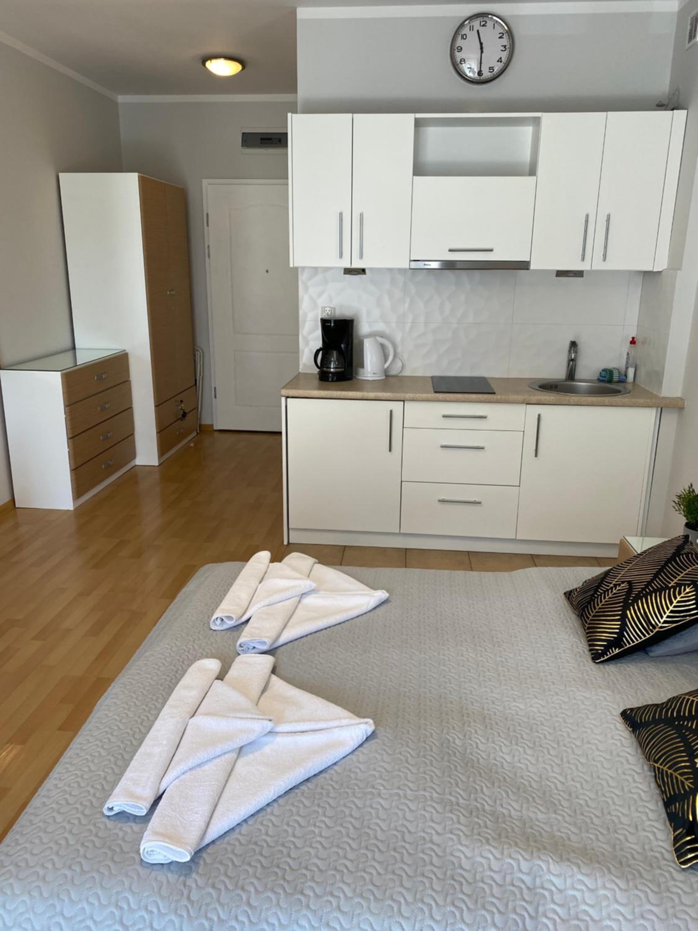 Studio Apartment - Photo 47
