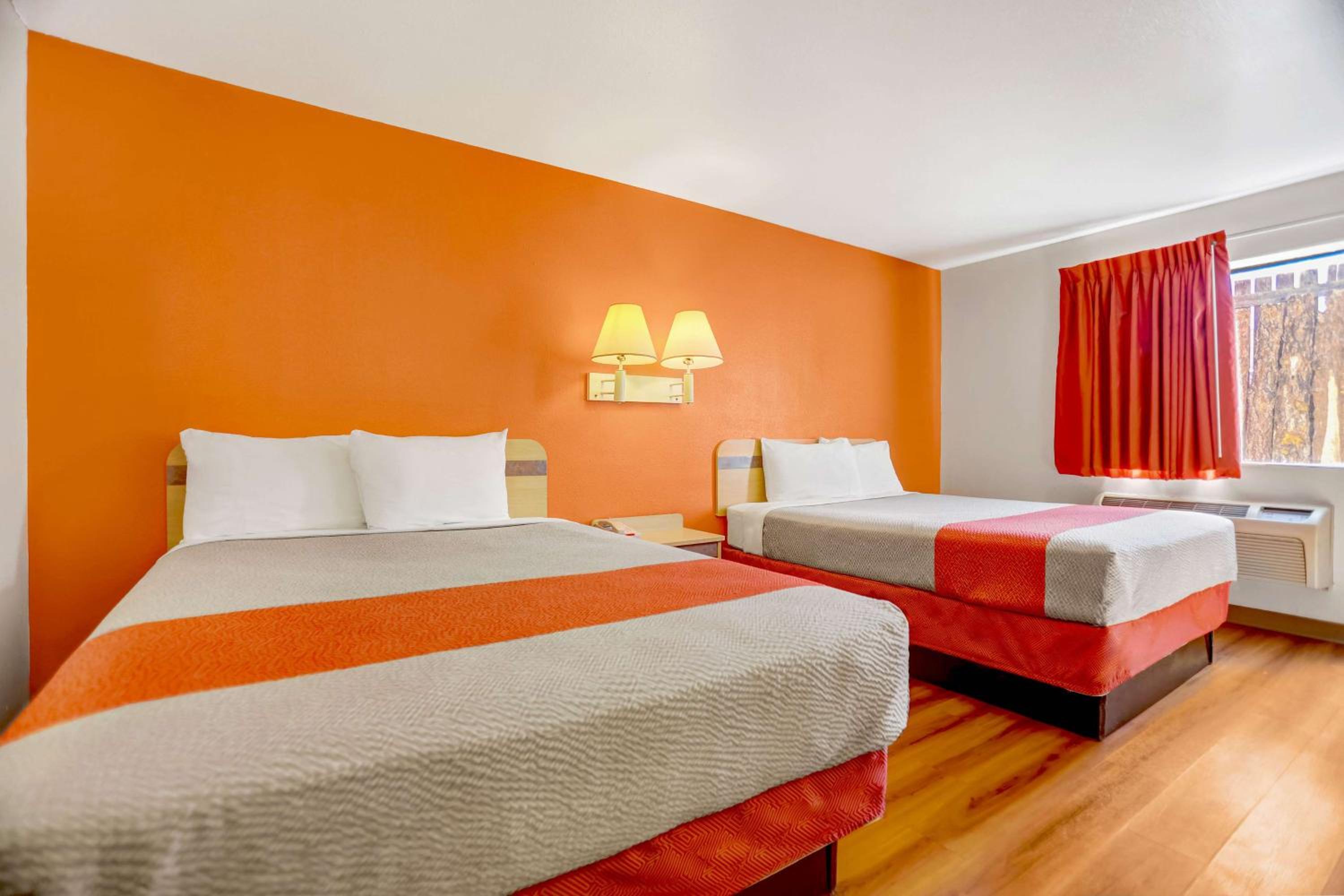 Deluxe Queen Room with Two Queen Beds - Non-Smoking - Photo 1