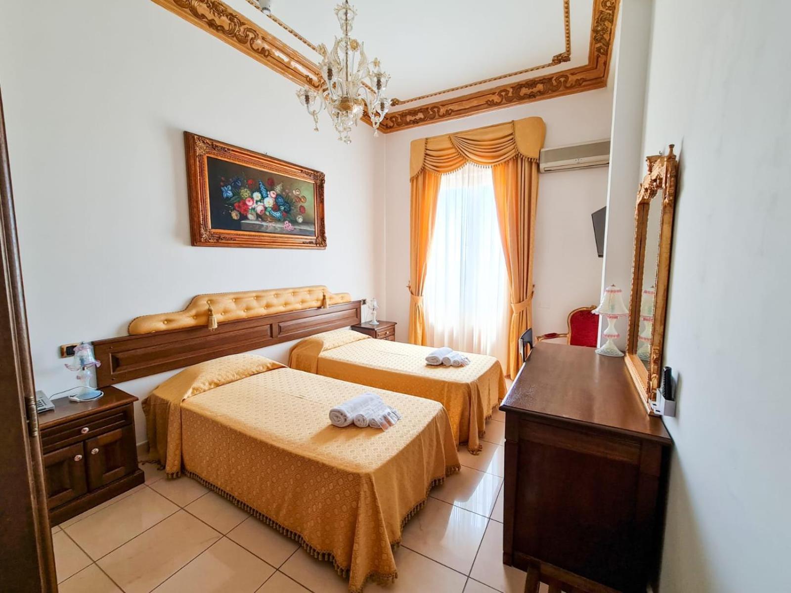 Double or Twin Room photo 3
