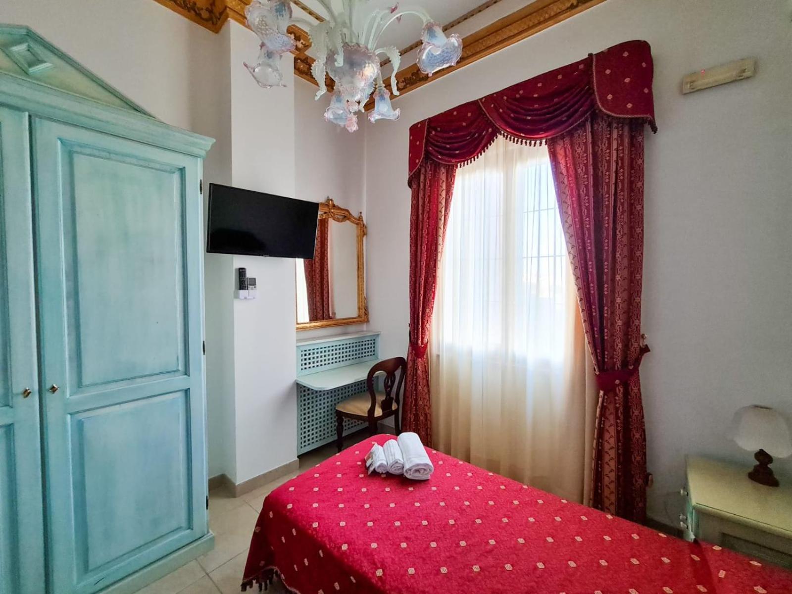 Standard Single Room photo 2