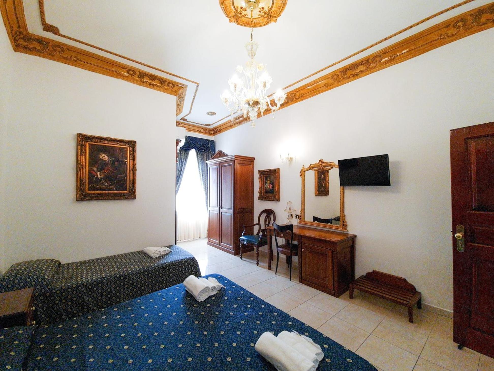 Standard Triple Room photo 3