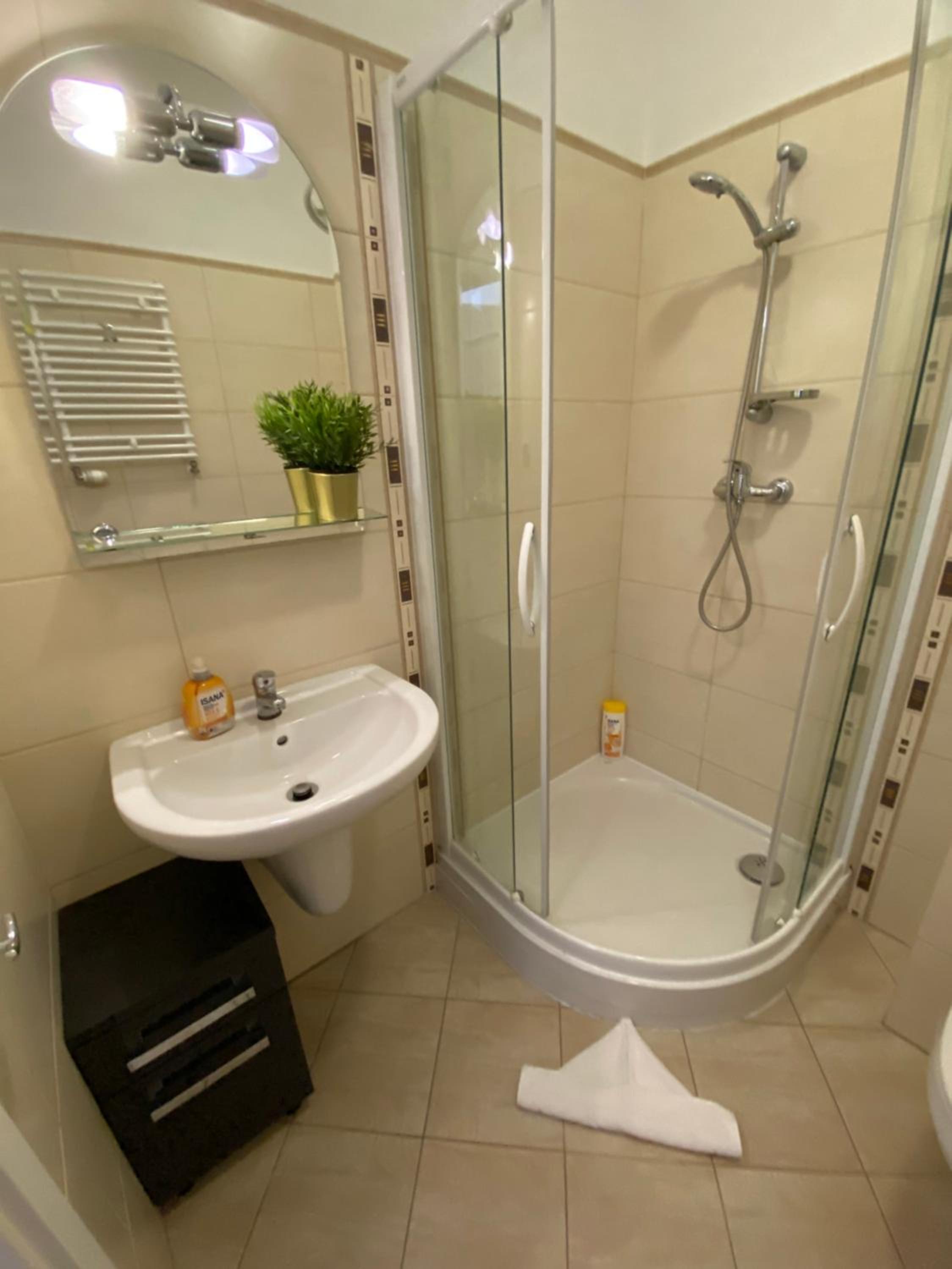 Studio Apartment - Photo 43