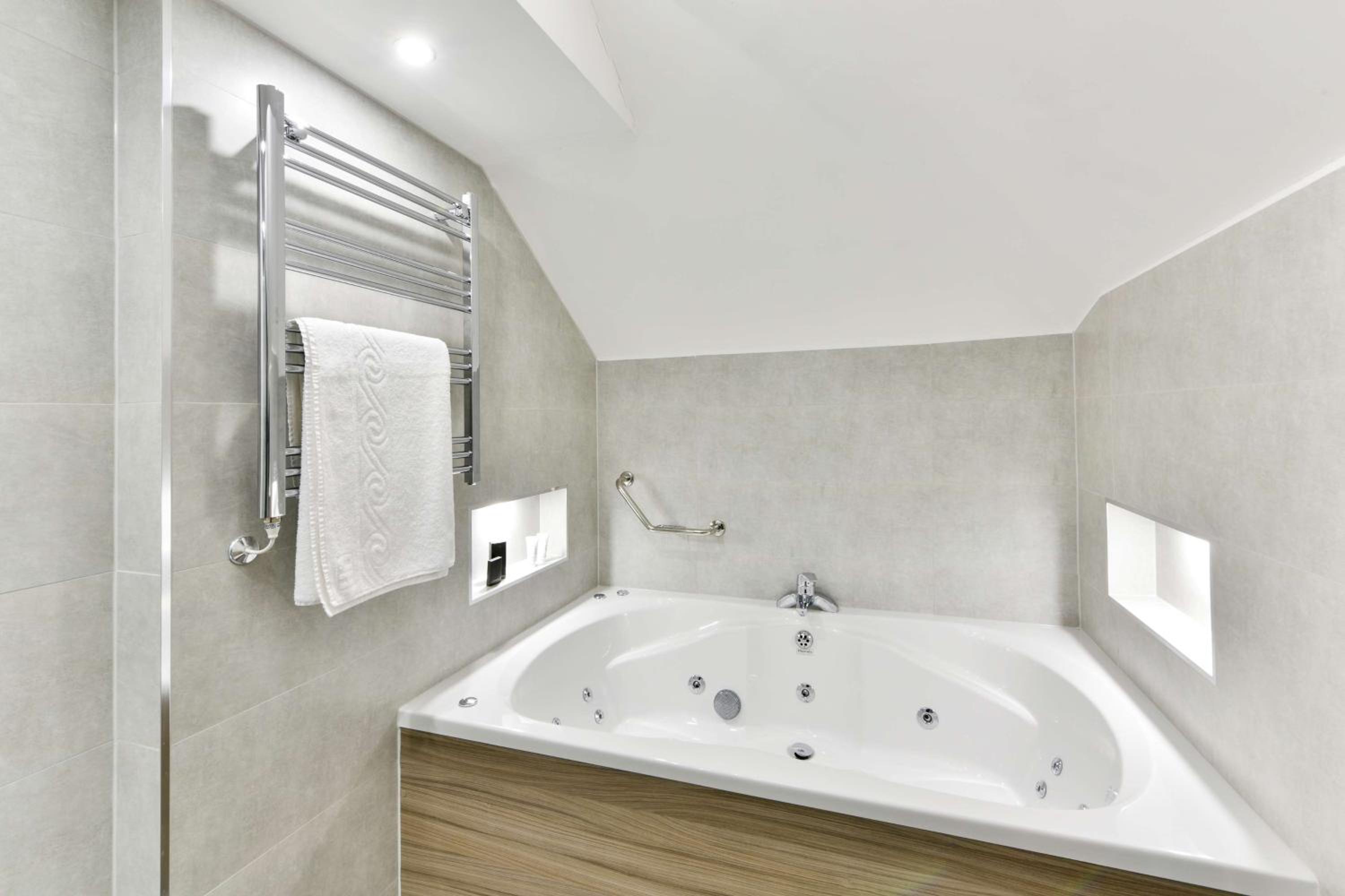 King Suite - Photo 6