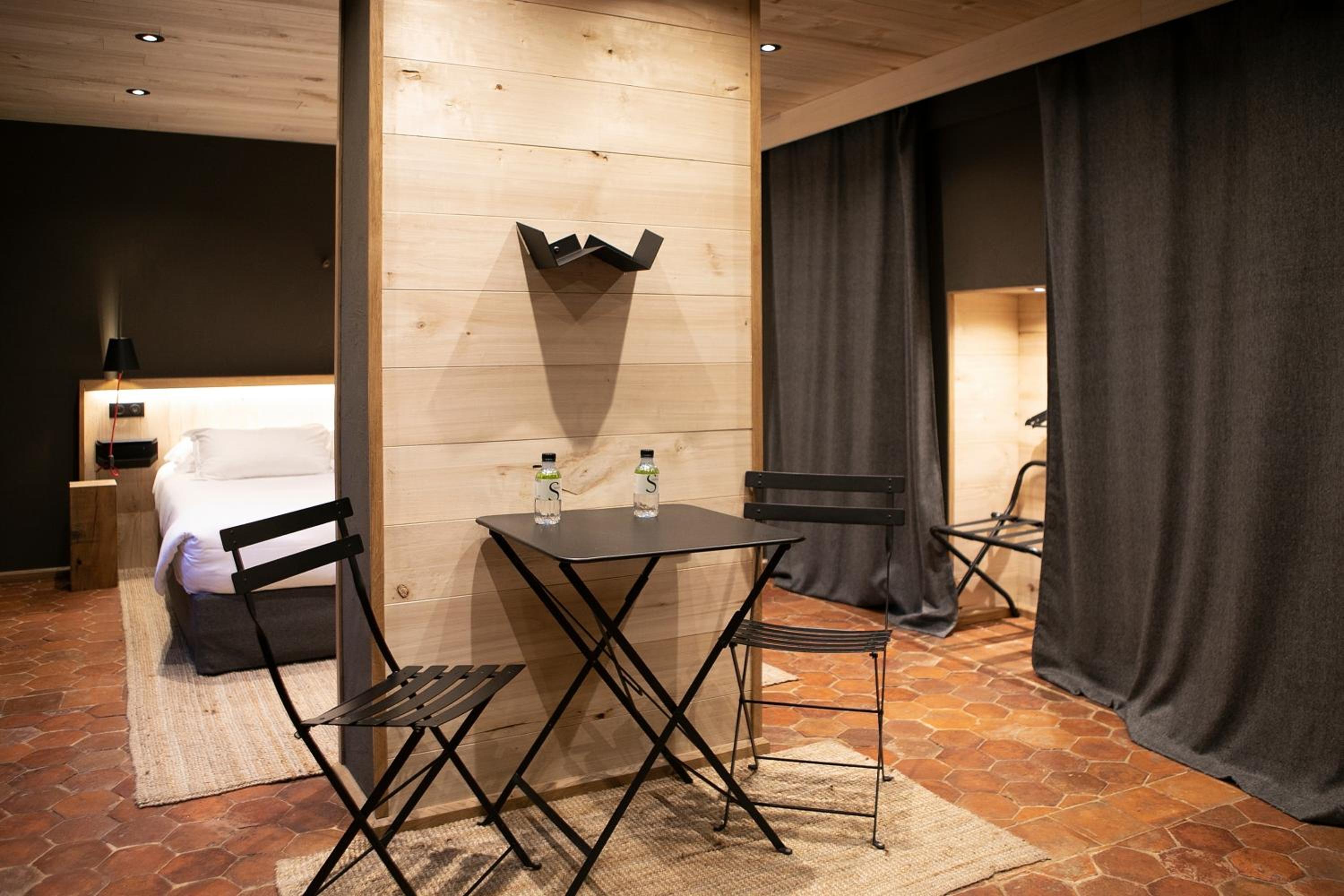 Deluxe Double Room with Hot Tub photo 3