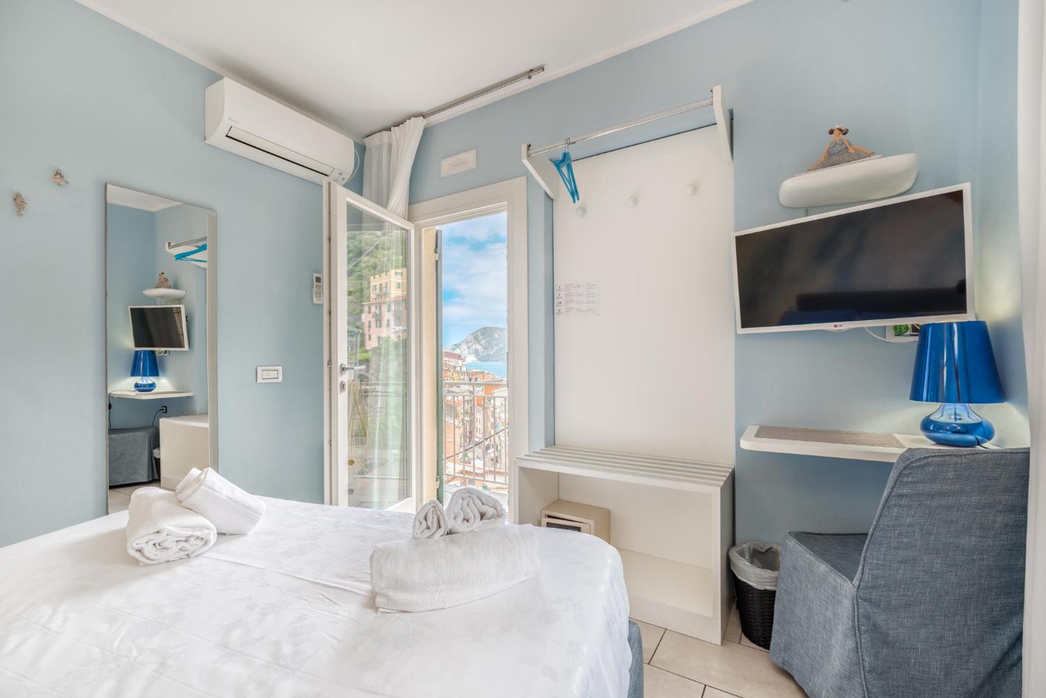 Double Room with Sea View photo 3