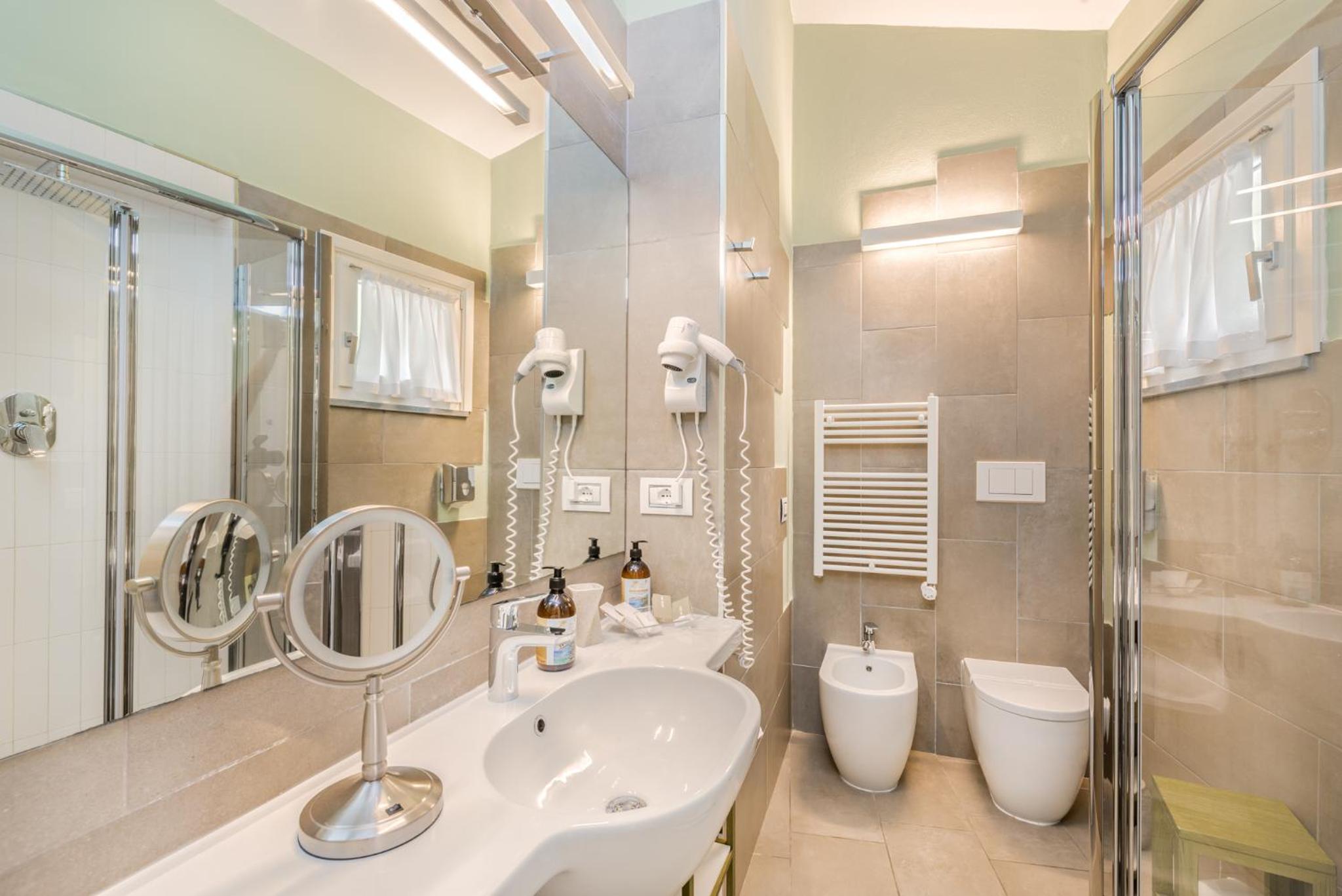Double Room with Balcony and Sea View photo 2