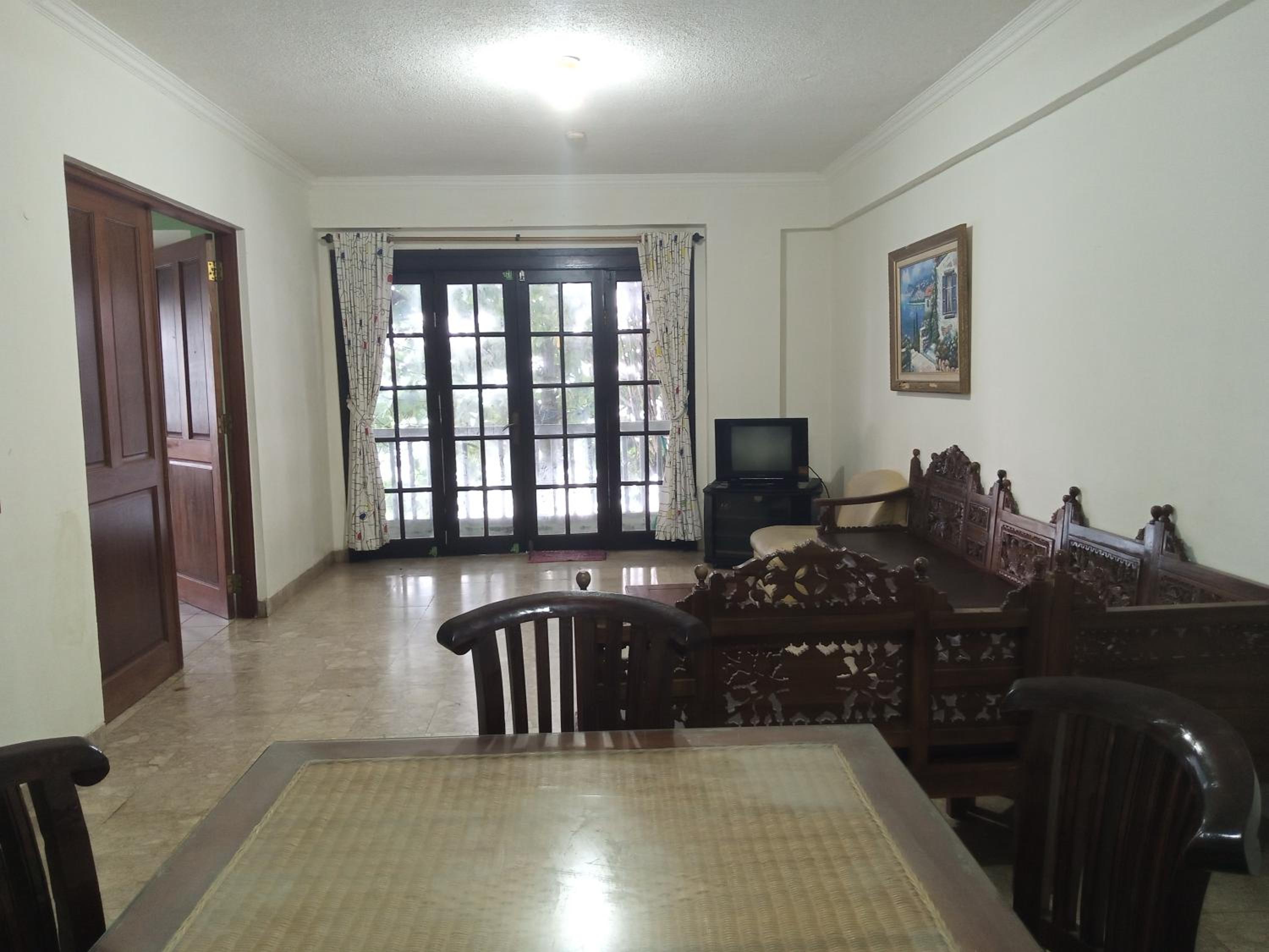 Apartment with Balcony photo 1