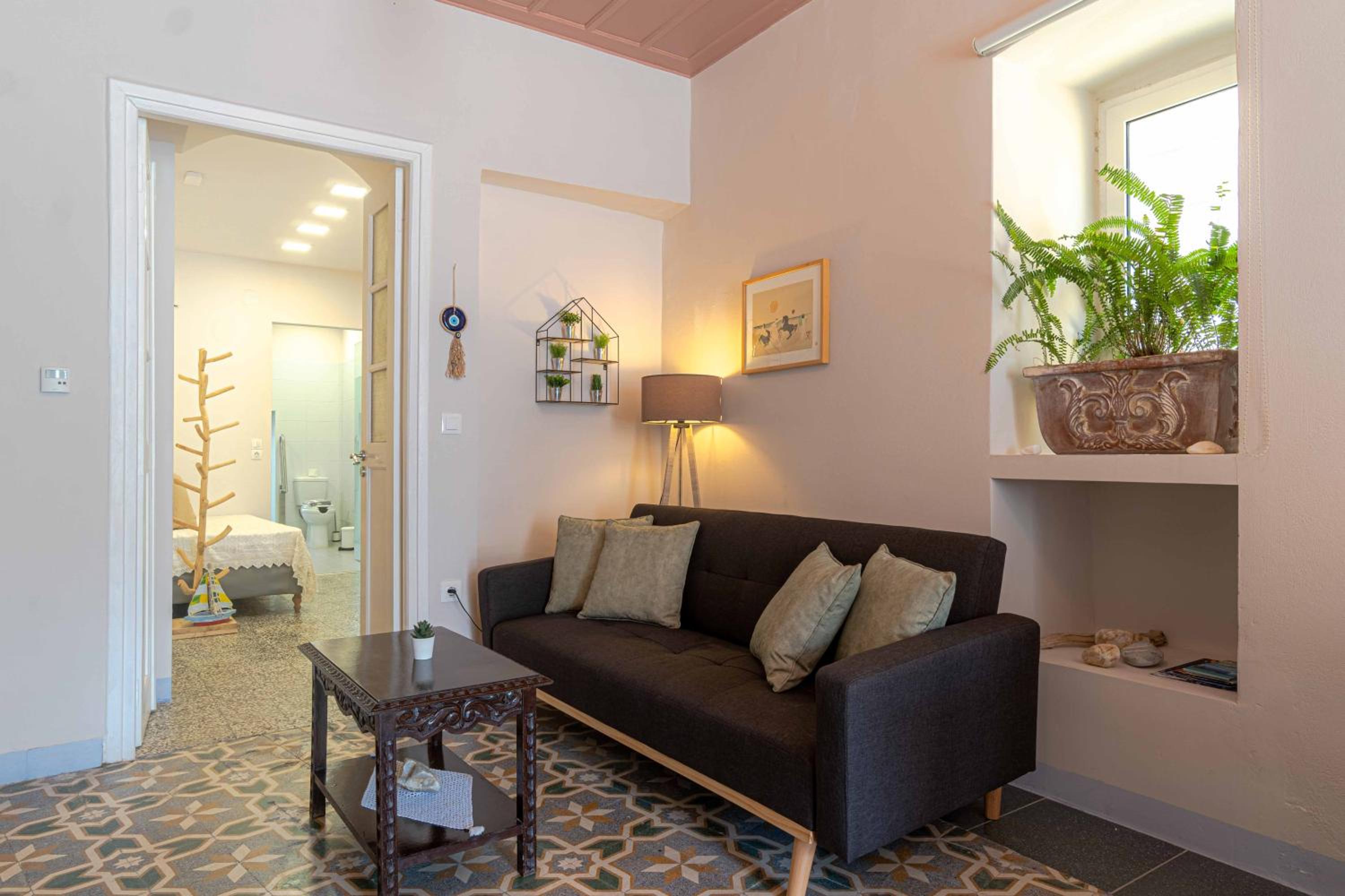 Ground Floor One-Bedroom Apartment