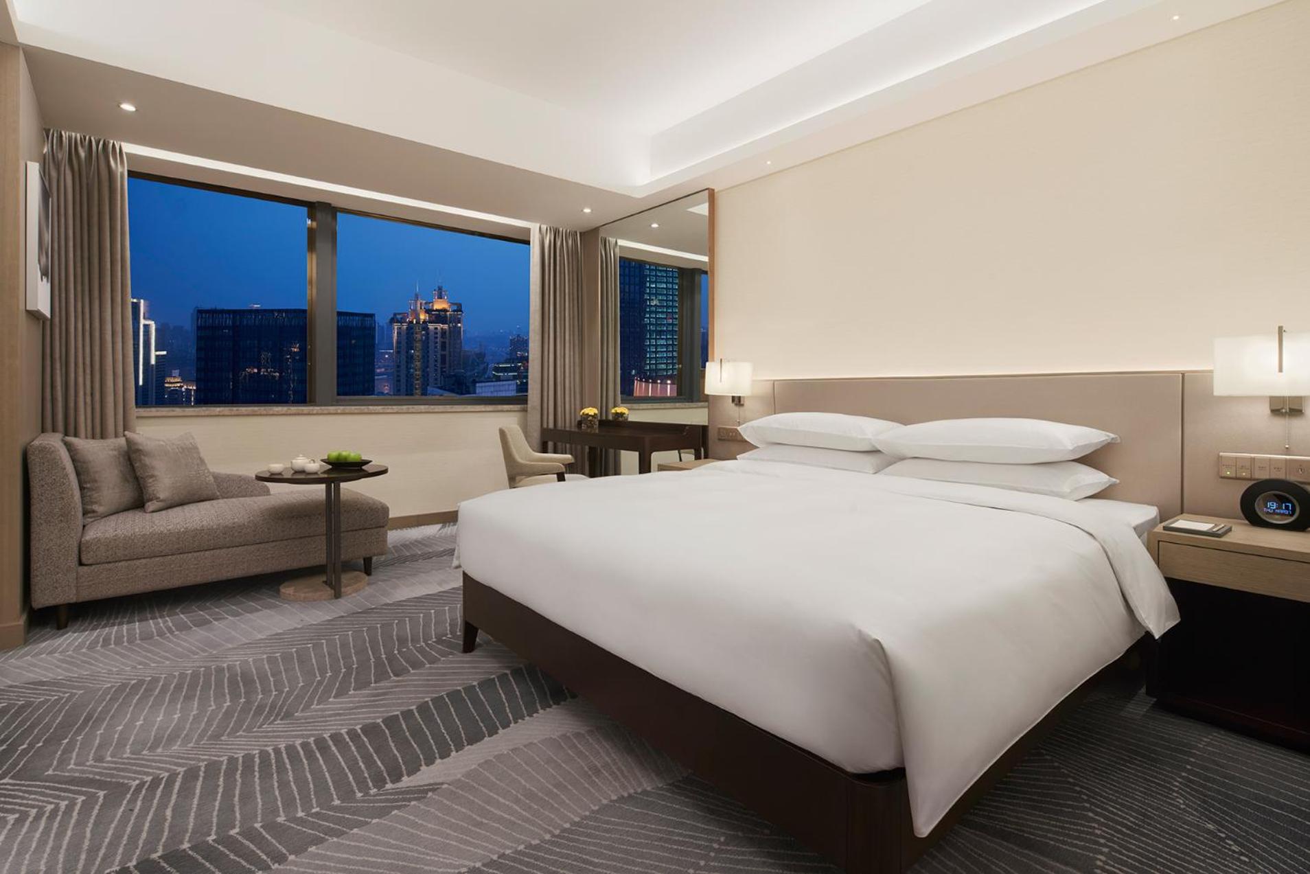 Club King Room