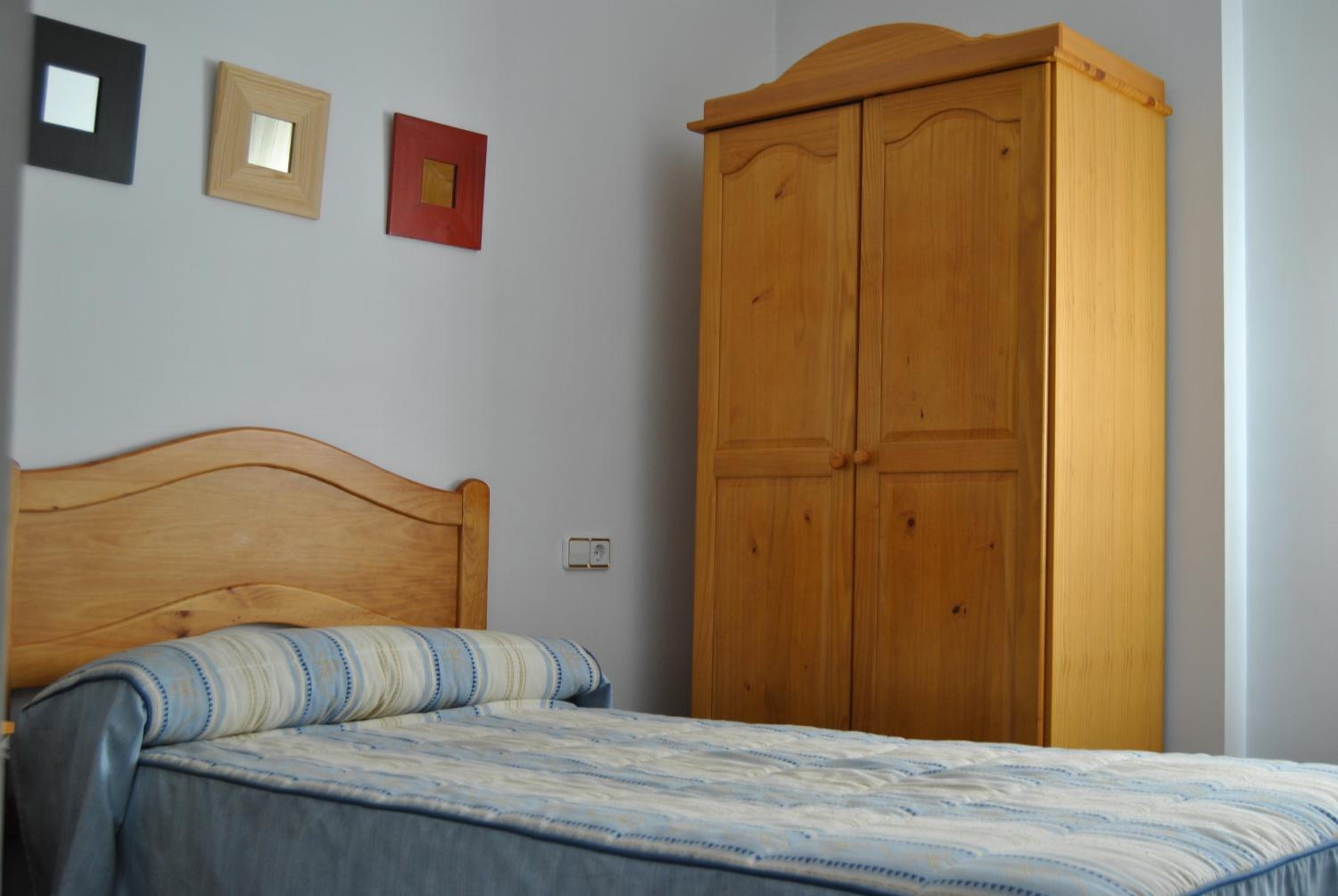 Single Room photo 2