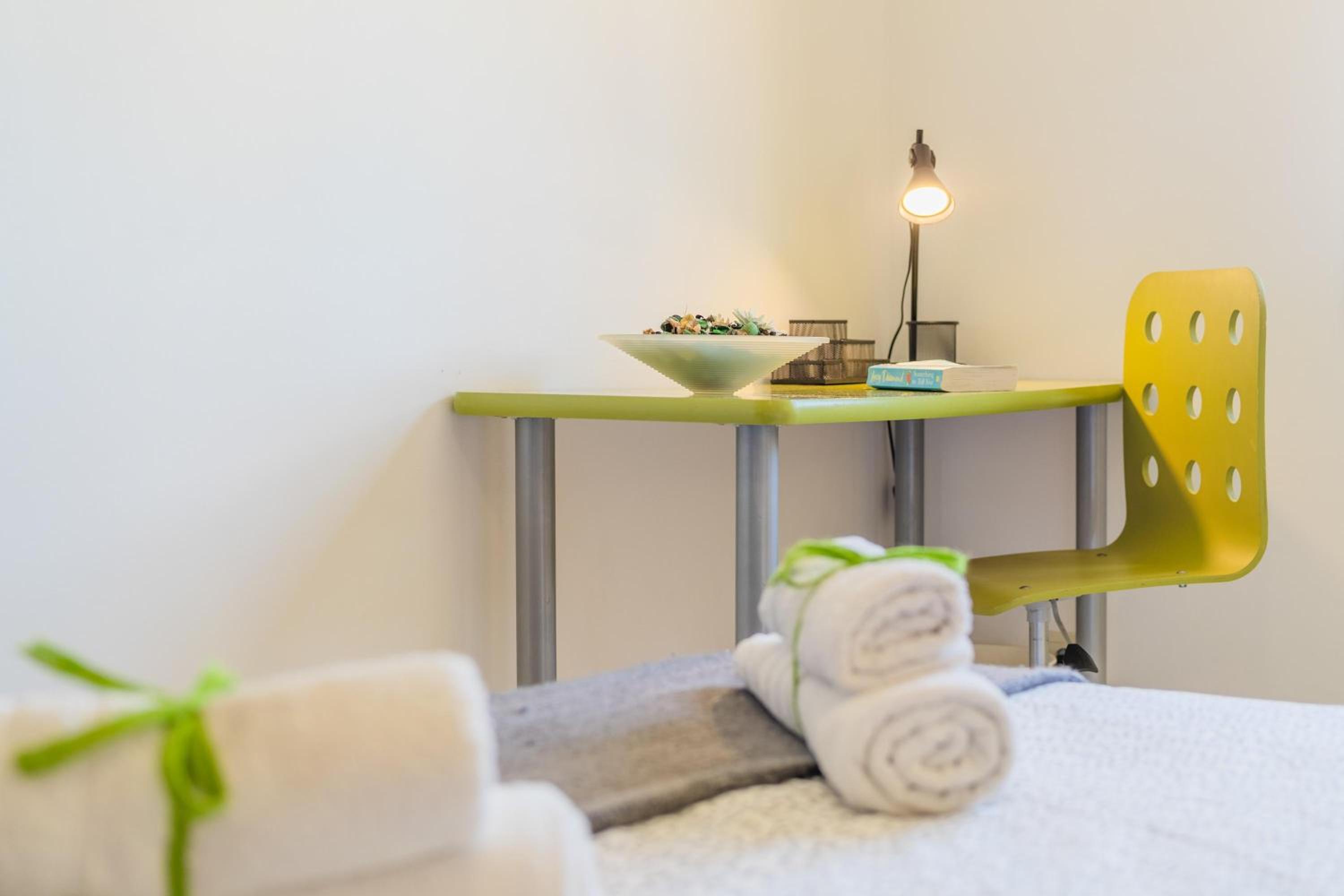 Two-Bedroom Deluxe Apartment with Ocean View photo 2