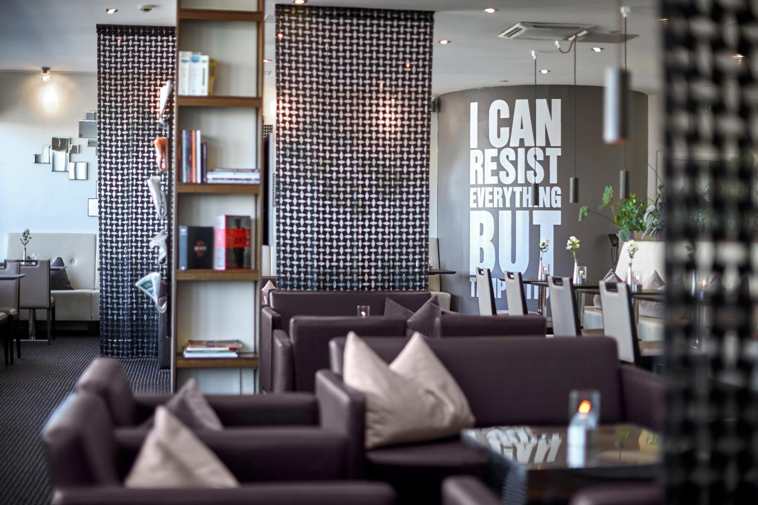 Executive King Room - Photo 4