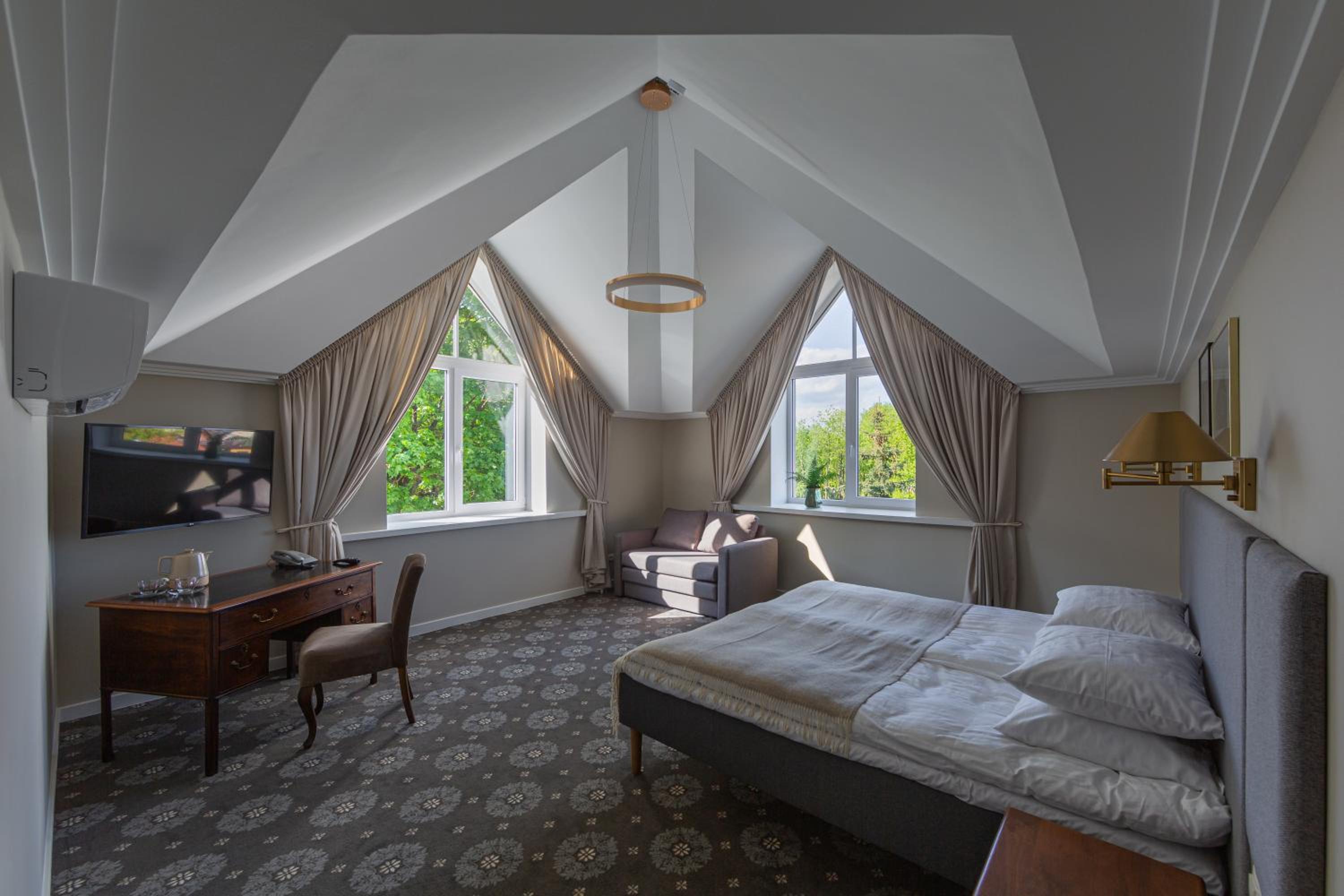 Deluxe Double or Twin Room
