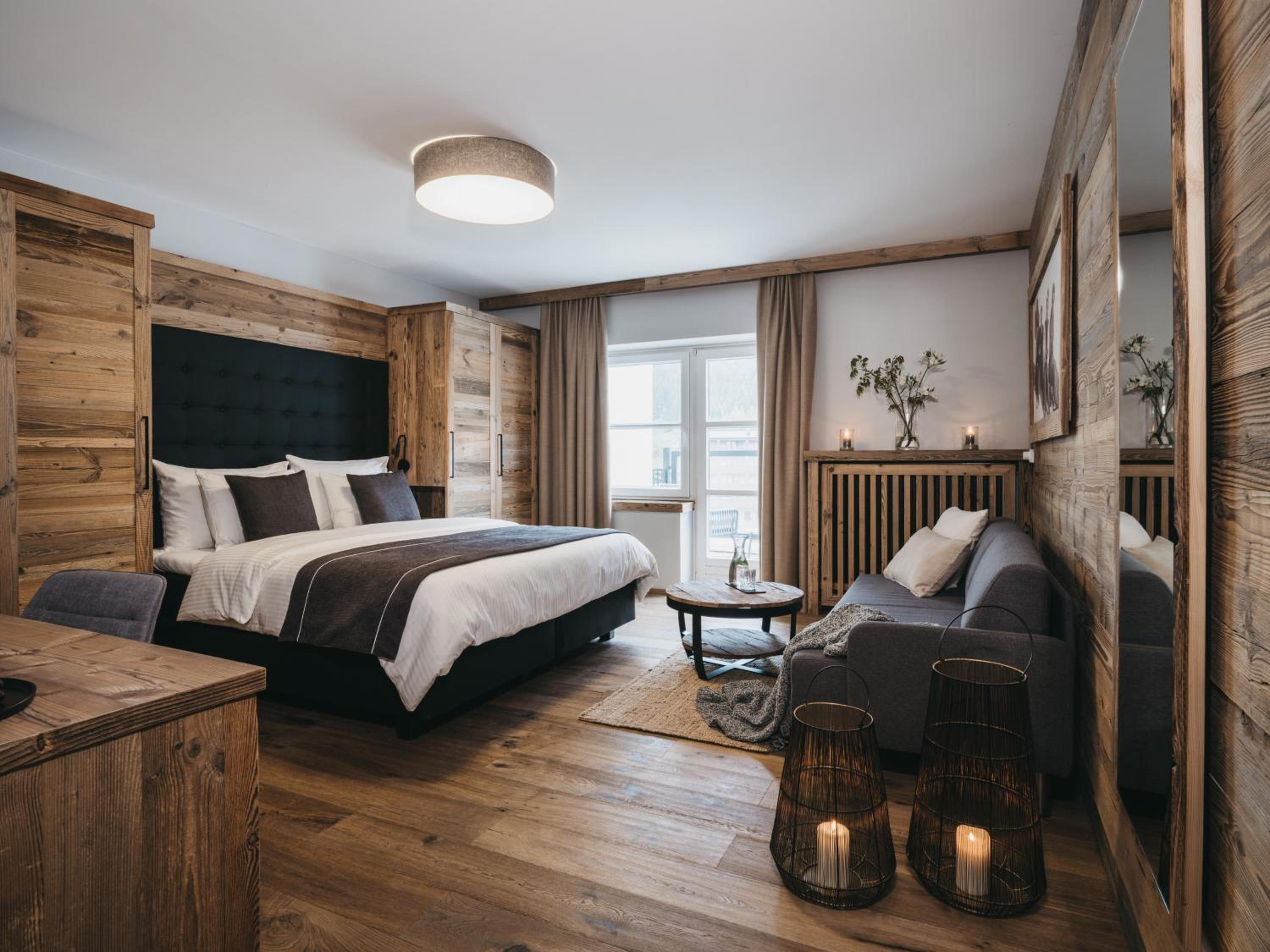 One-Bedroom Family Suite - Photo 3