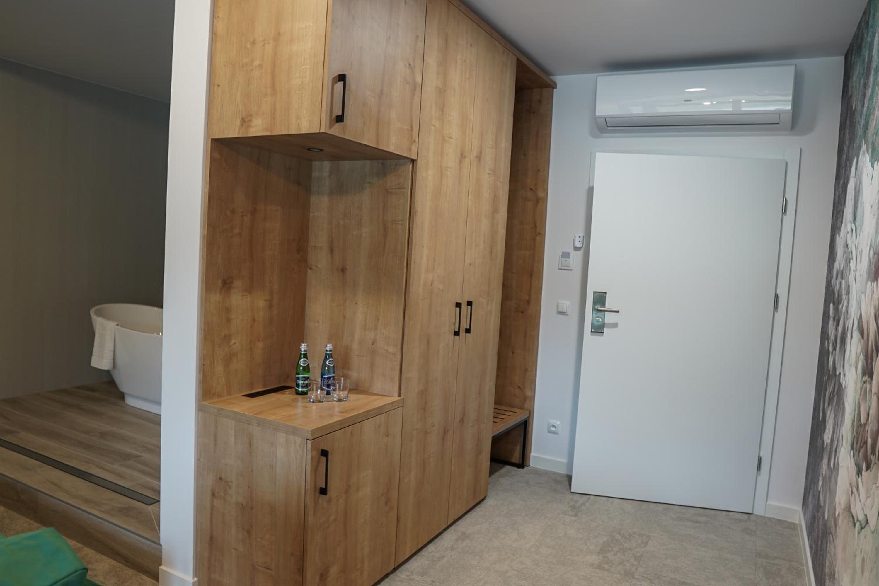 Deluxe Apartment - Photo 2