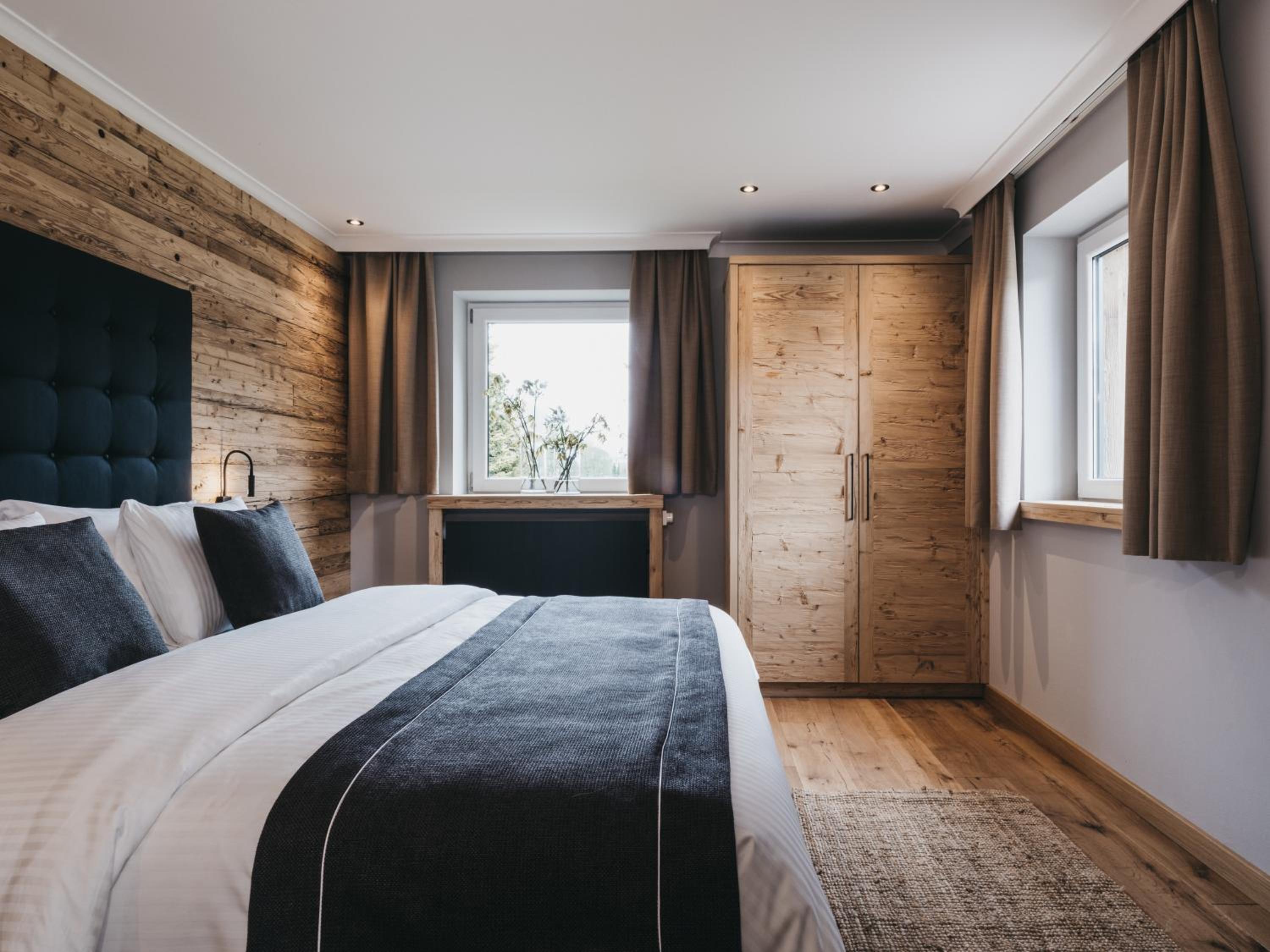One-Bedroom Suite - Photo 6