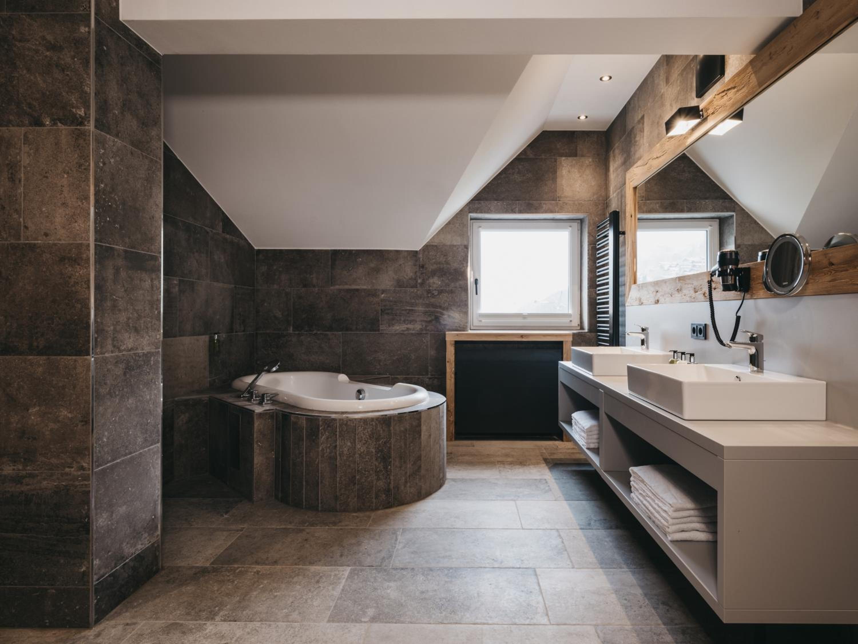 Penthouse Suite II with Three Bedrooms and Private Sauna