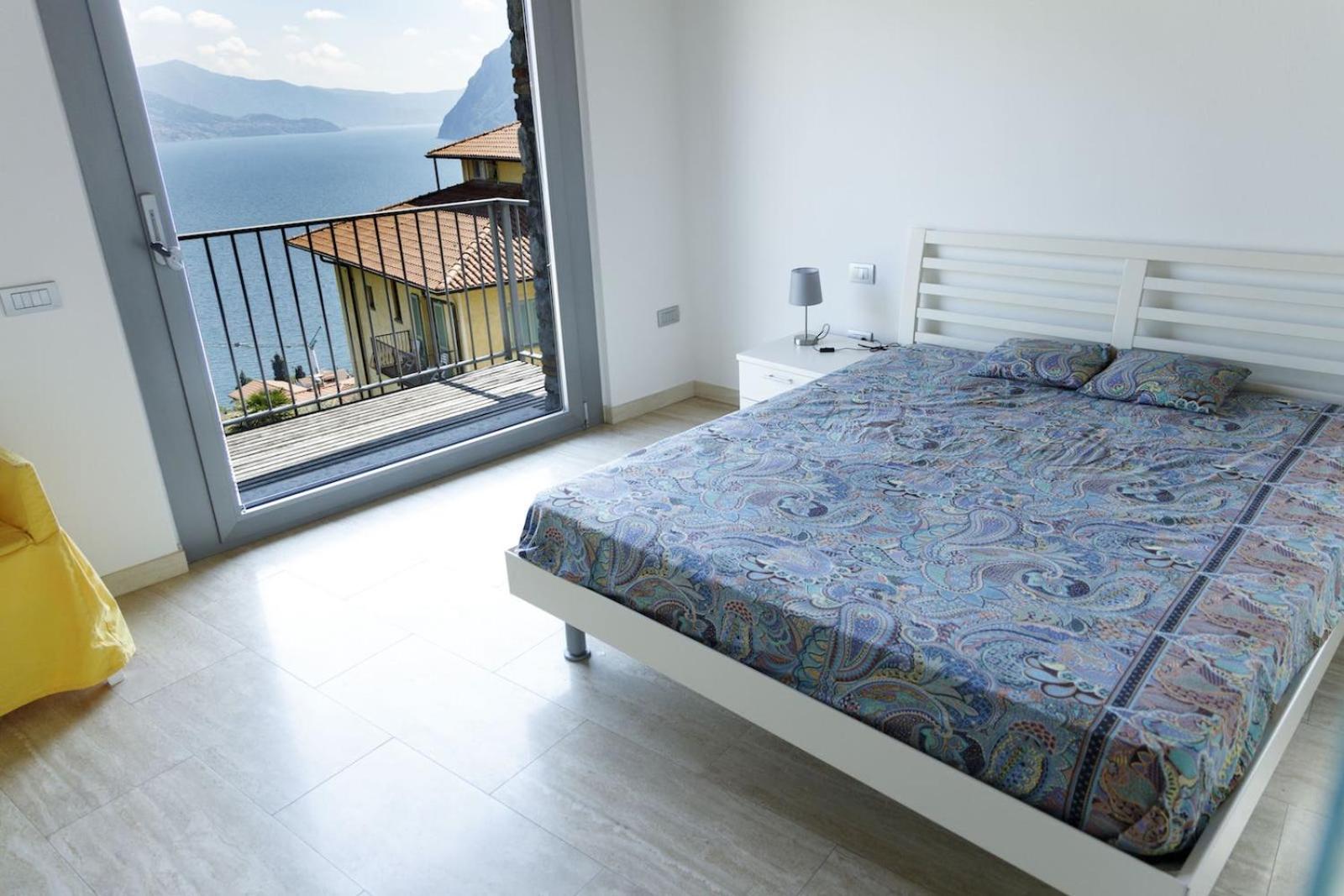 Apartment with Lake View photo 1