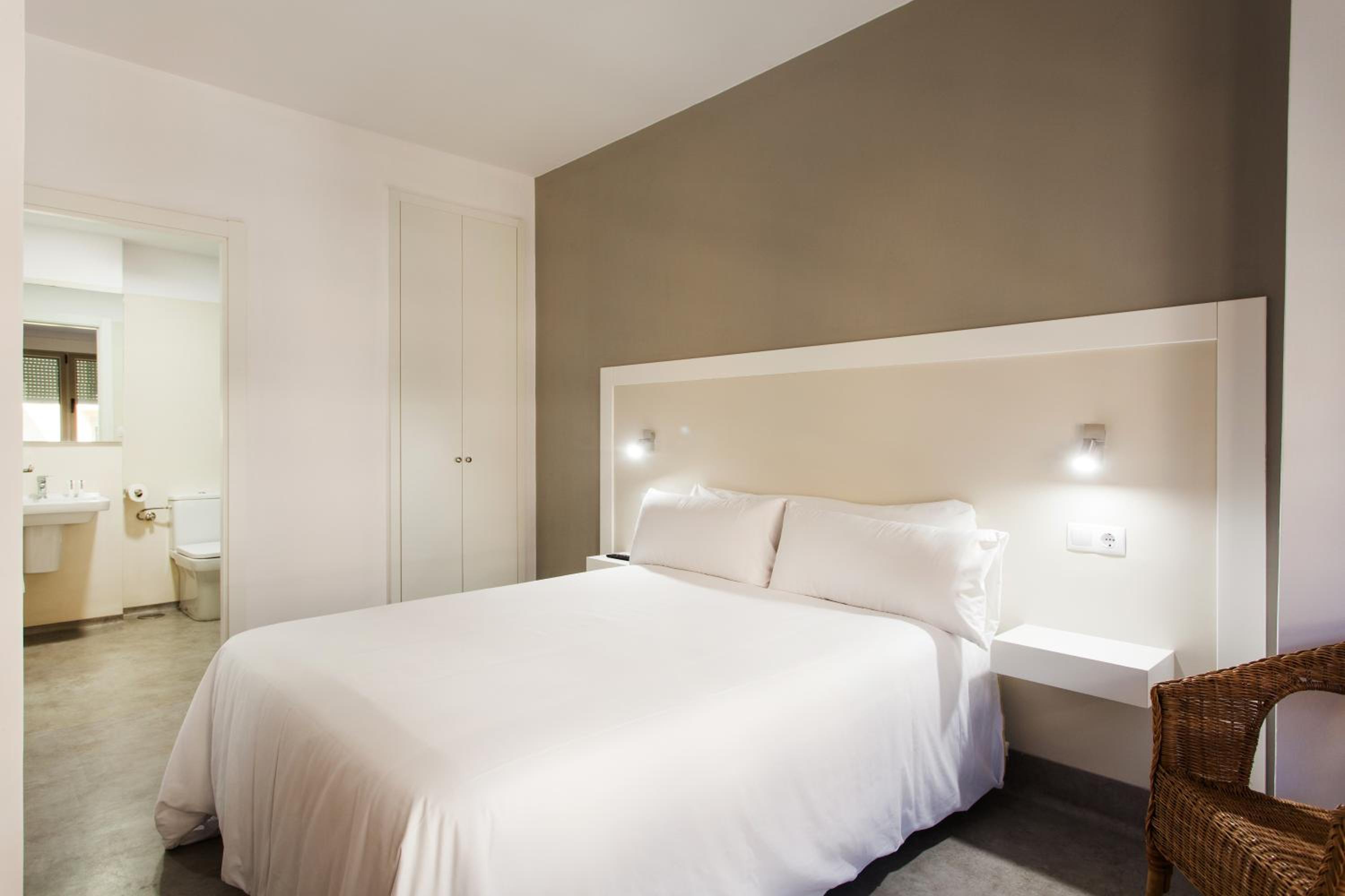 Economy Double or Twin Room - Photo 1
