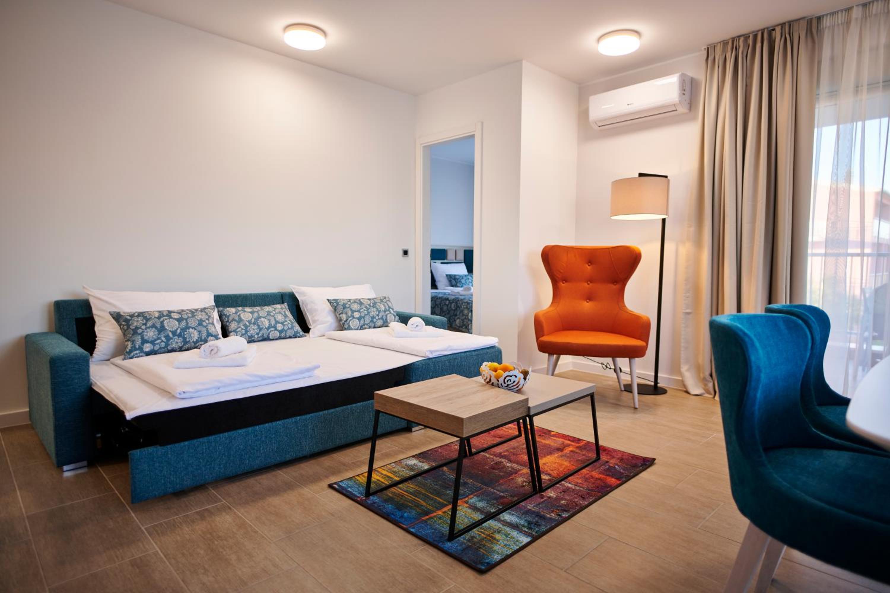 Two-Bedroom Apartment with Balcony - Photo 14