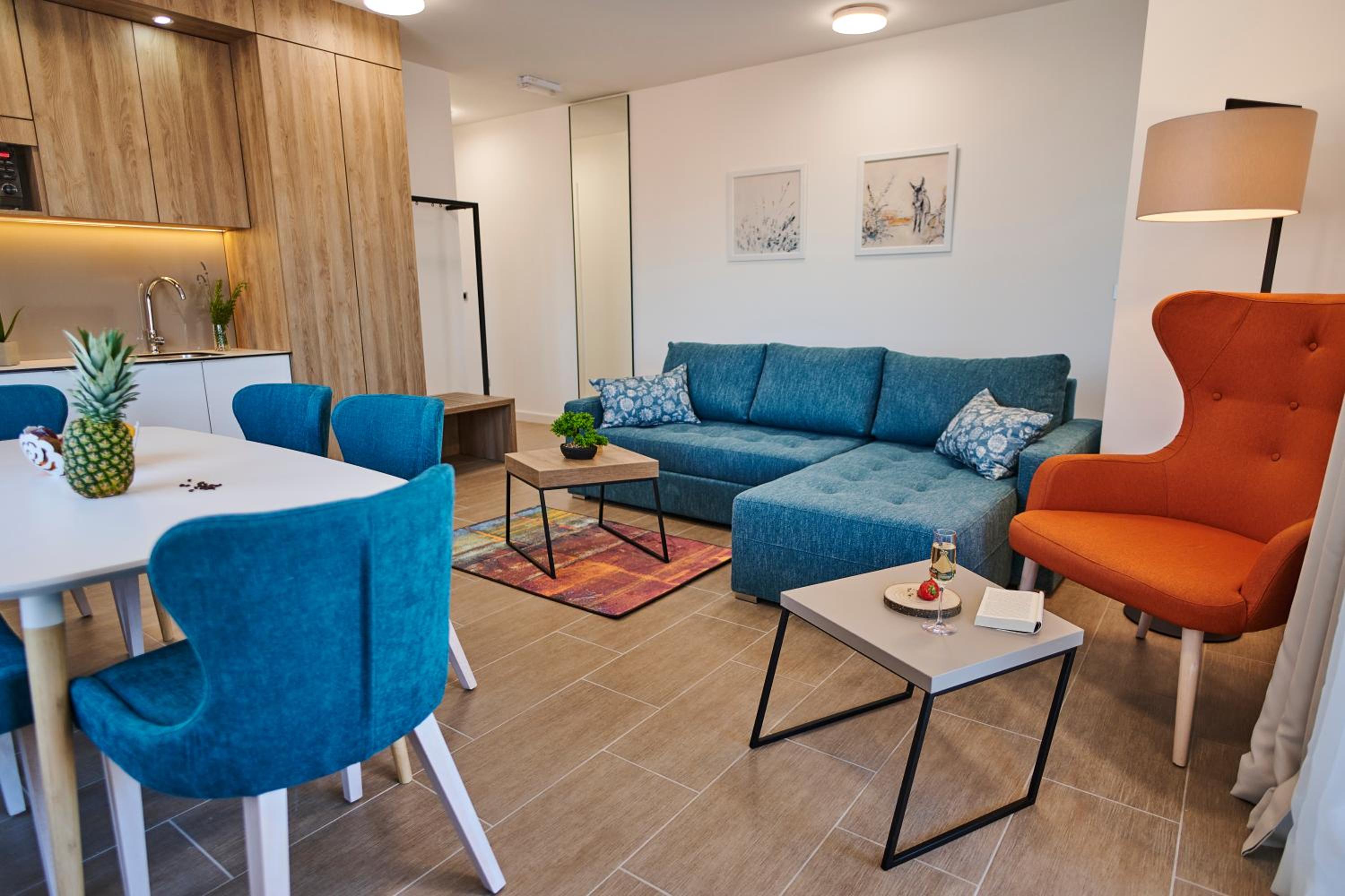Two-Bedroom Apartment with Balcony - Photo 16