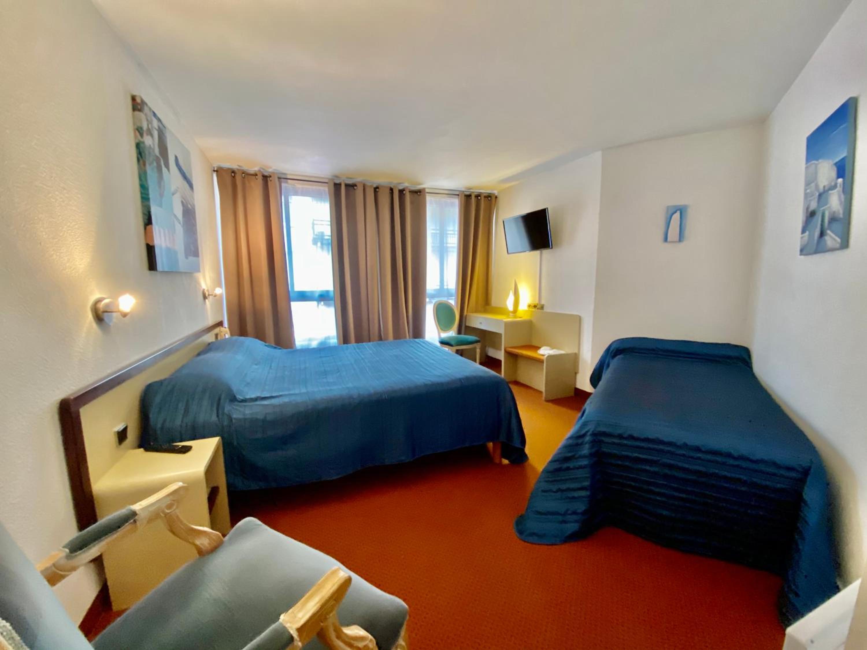 Standard Triple Room - Photo 2