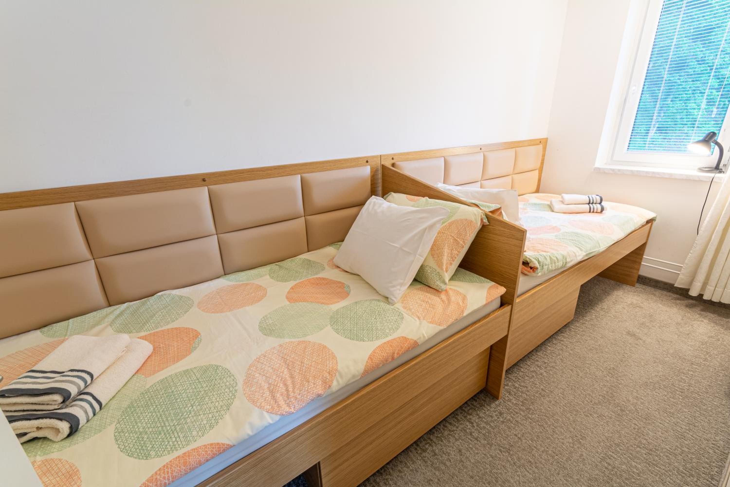Three-Bedroom Apartment with Balcony and Lake View photo 2