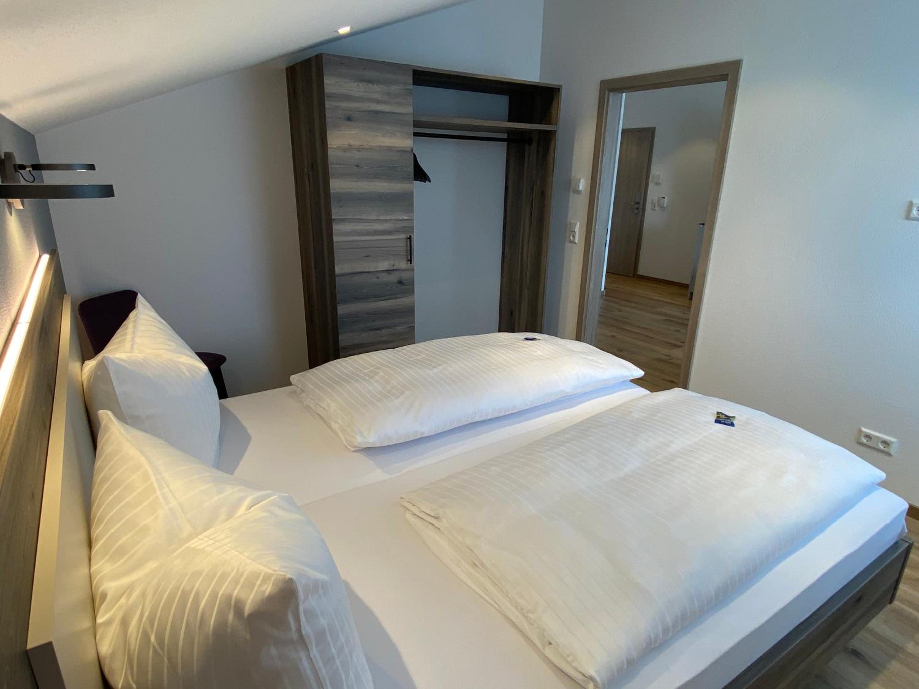 Two-Bedroom Apartment - Photo 15