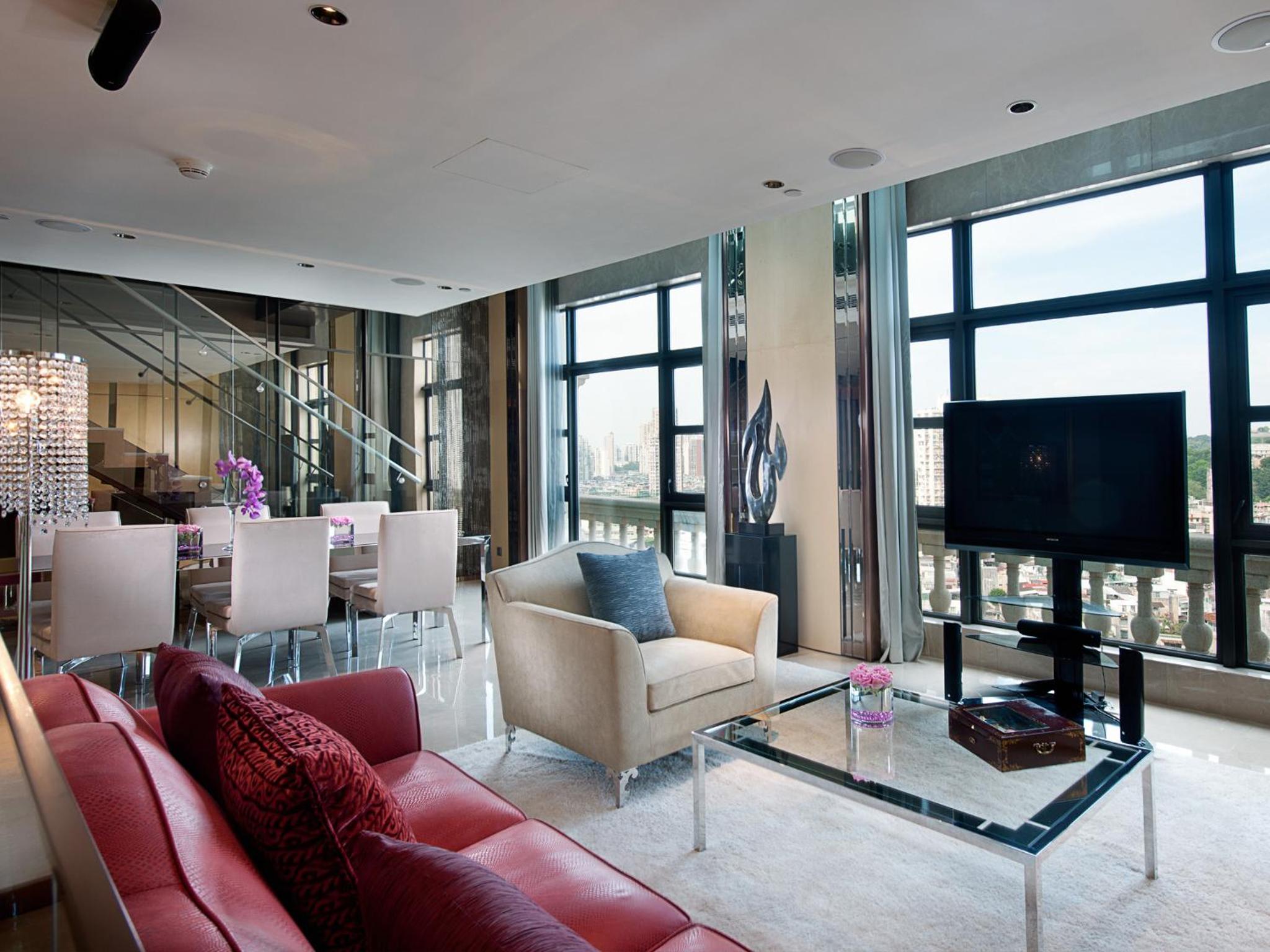 One-Bedroom Mansion with Privilege Benefit - Photo 1
