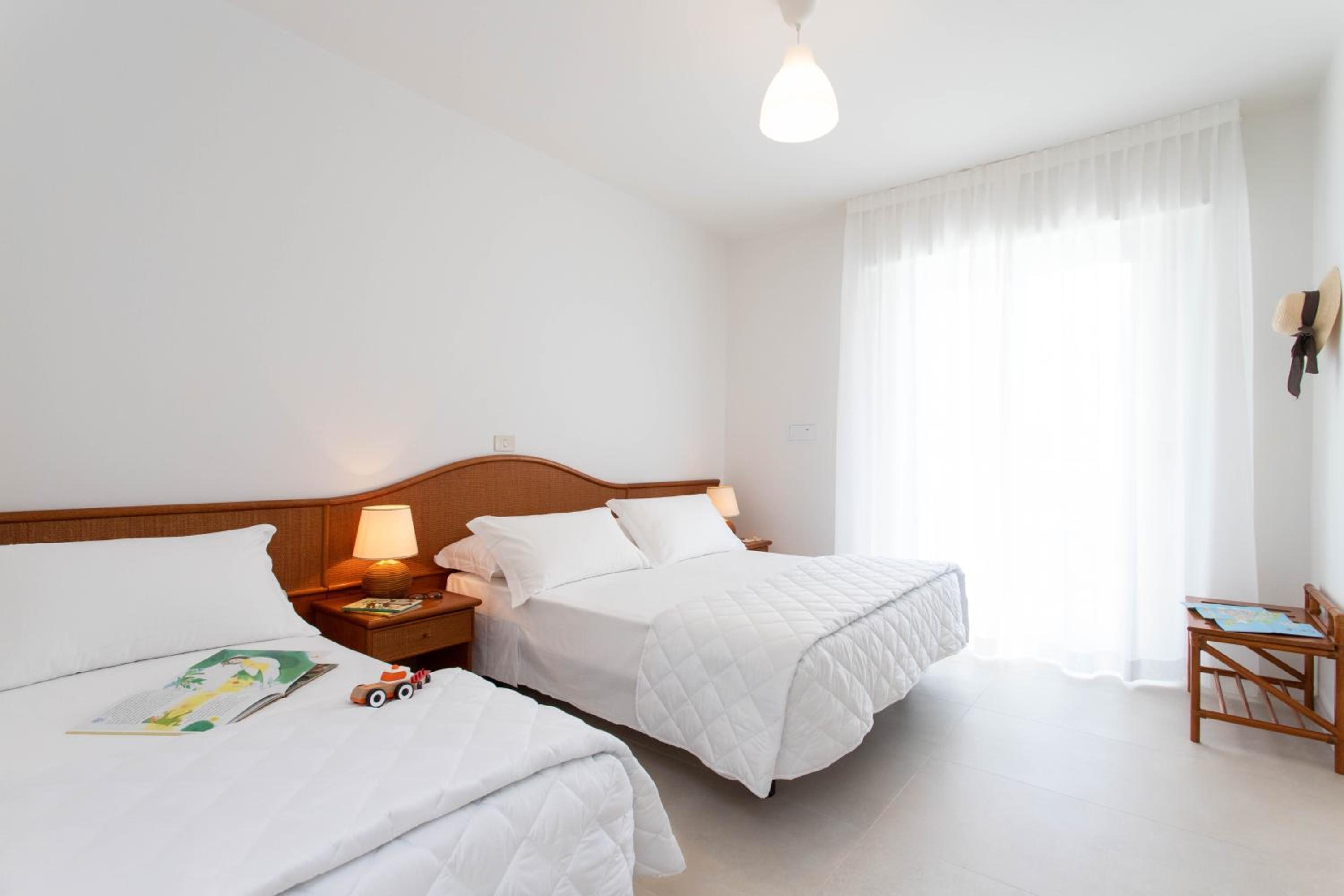 Quadruple Room with City View photo 1