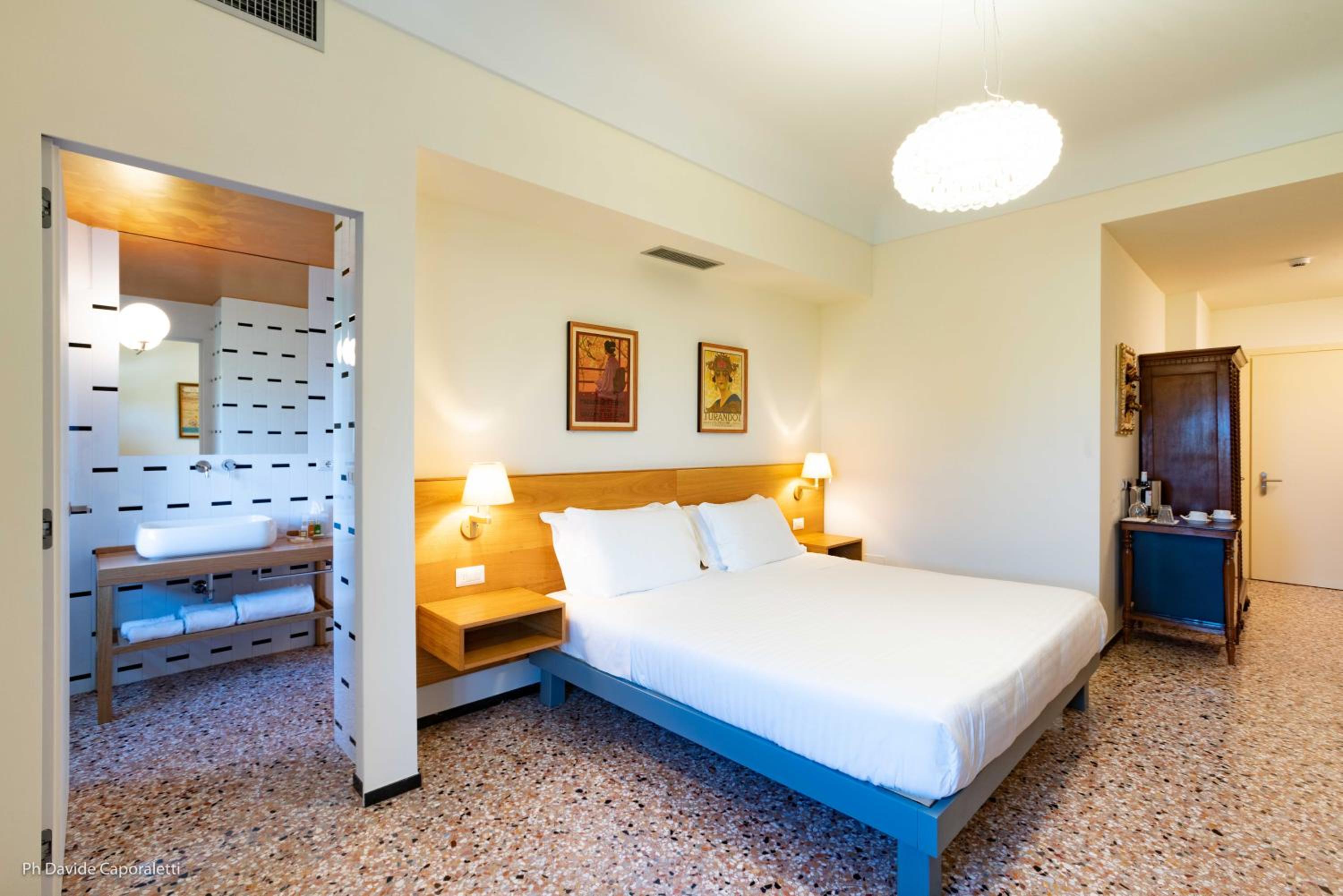 Double Room - Photo 34
