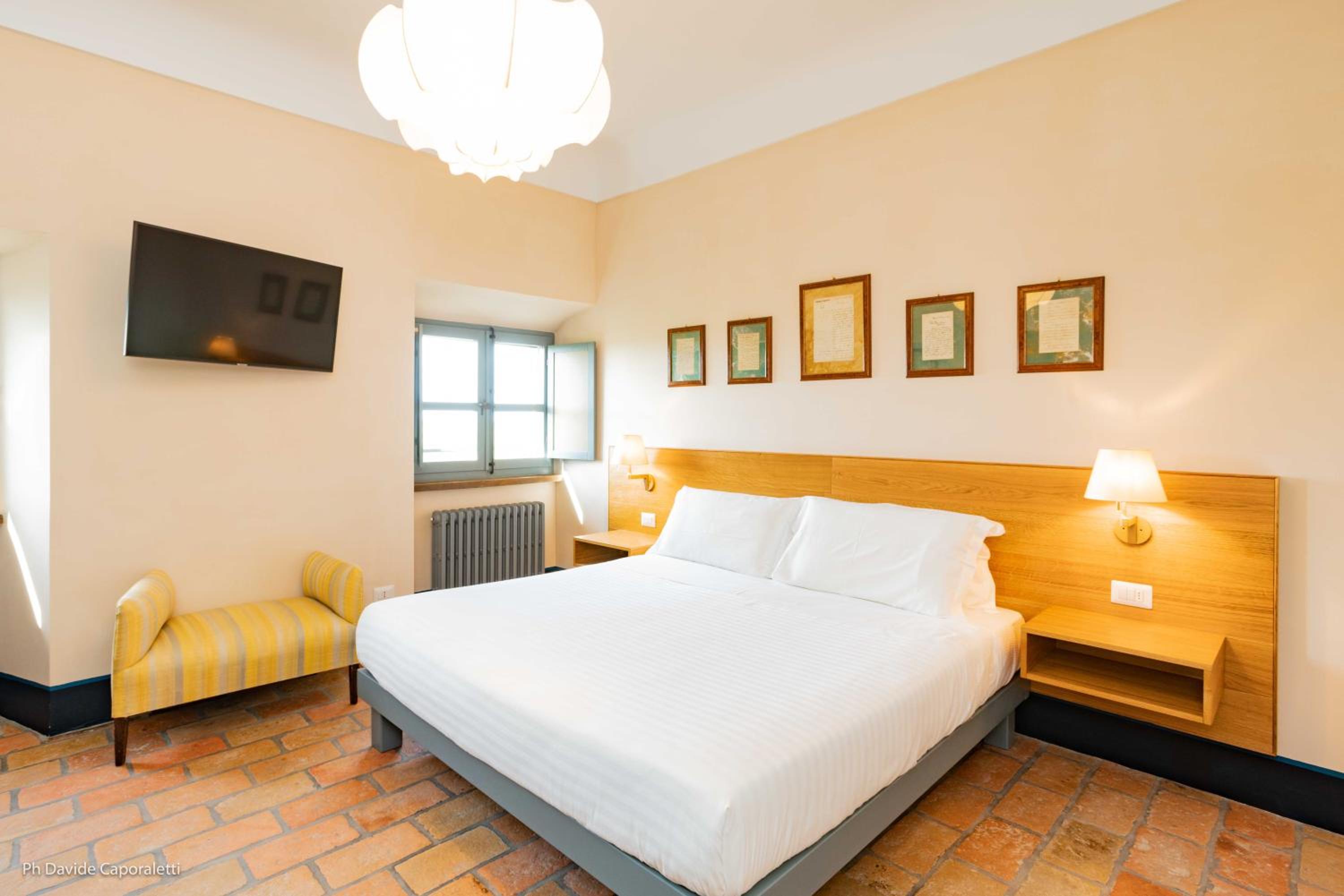 Double Room - Photo 36