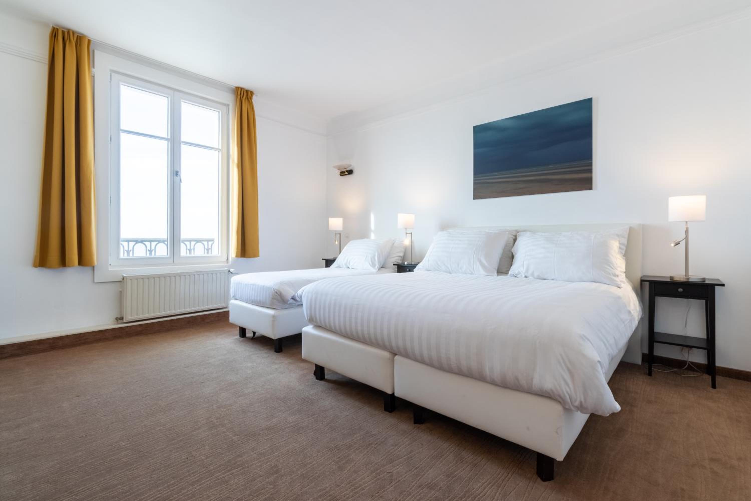 Classic Triple Room with Sea View - Photo 1