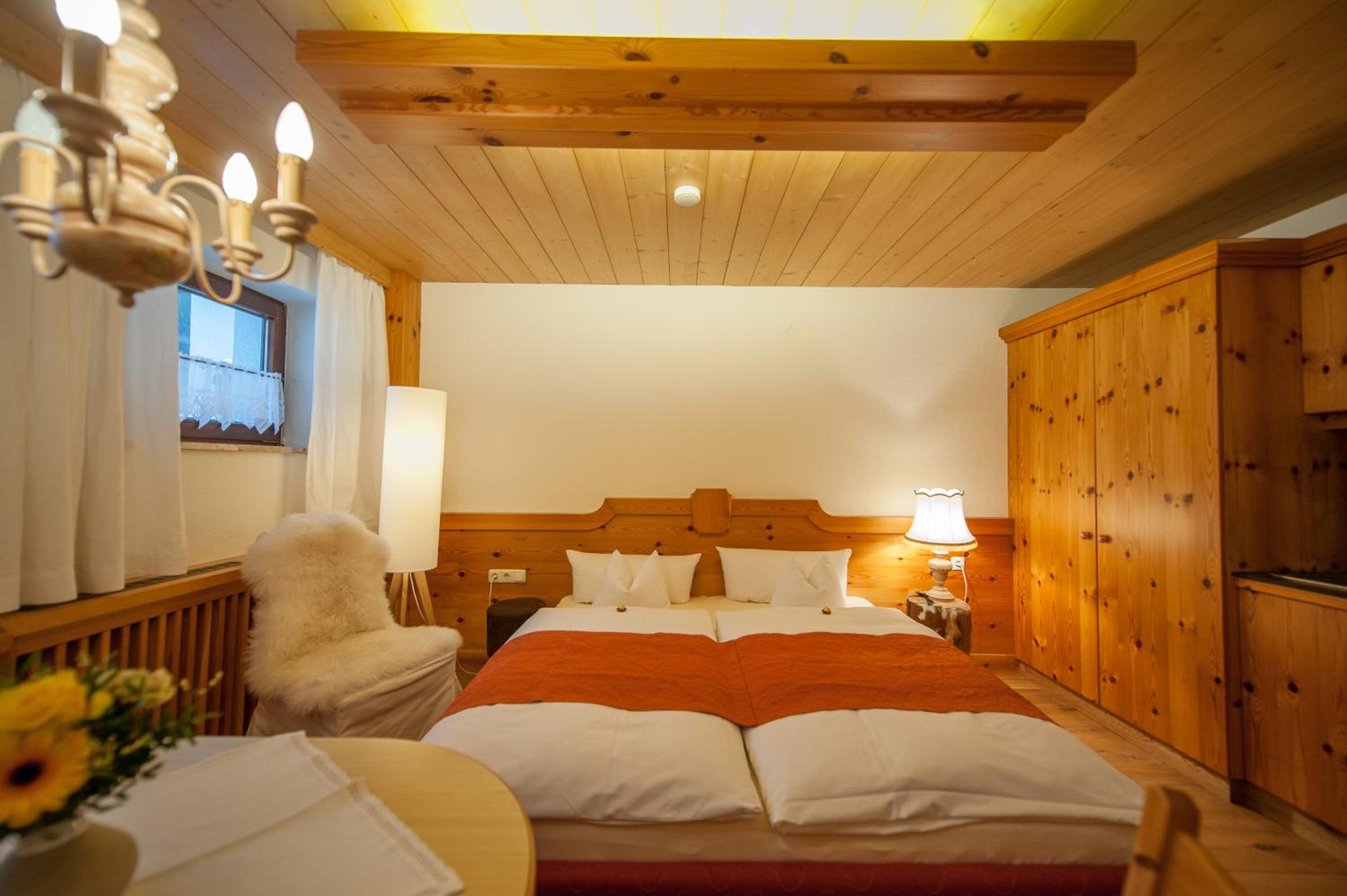 Budget Double Room photo 1