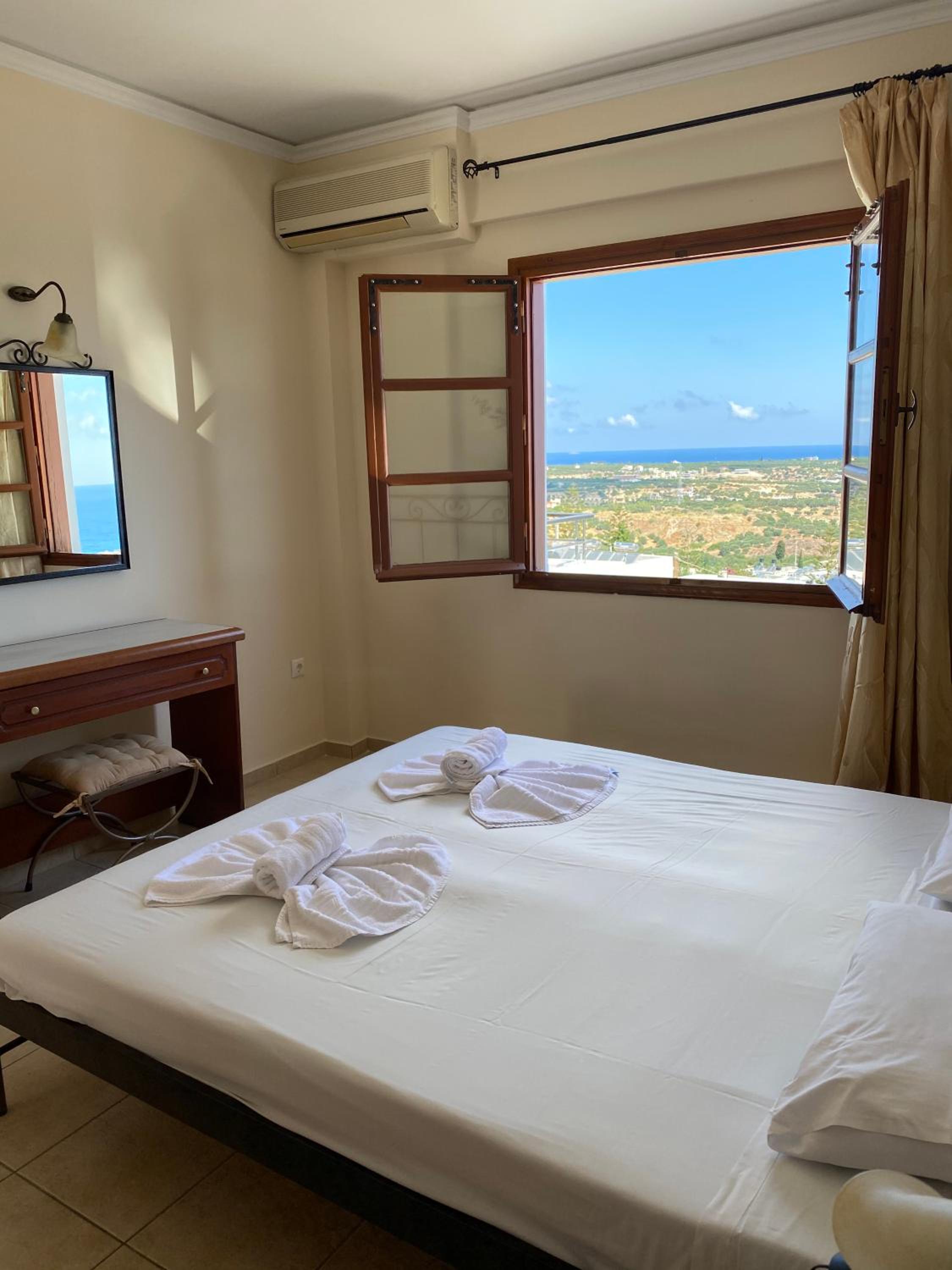Junior Suite with Sea View (2 Adults) - Photo 5