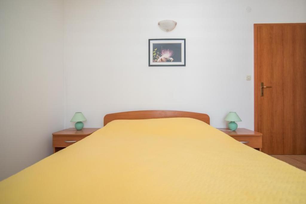 Two Bedroom Apartment With Terrace And Sea View