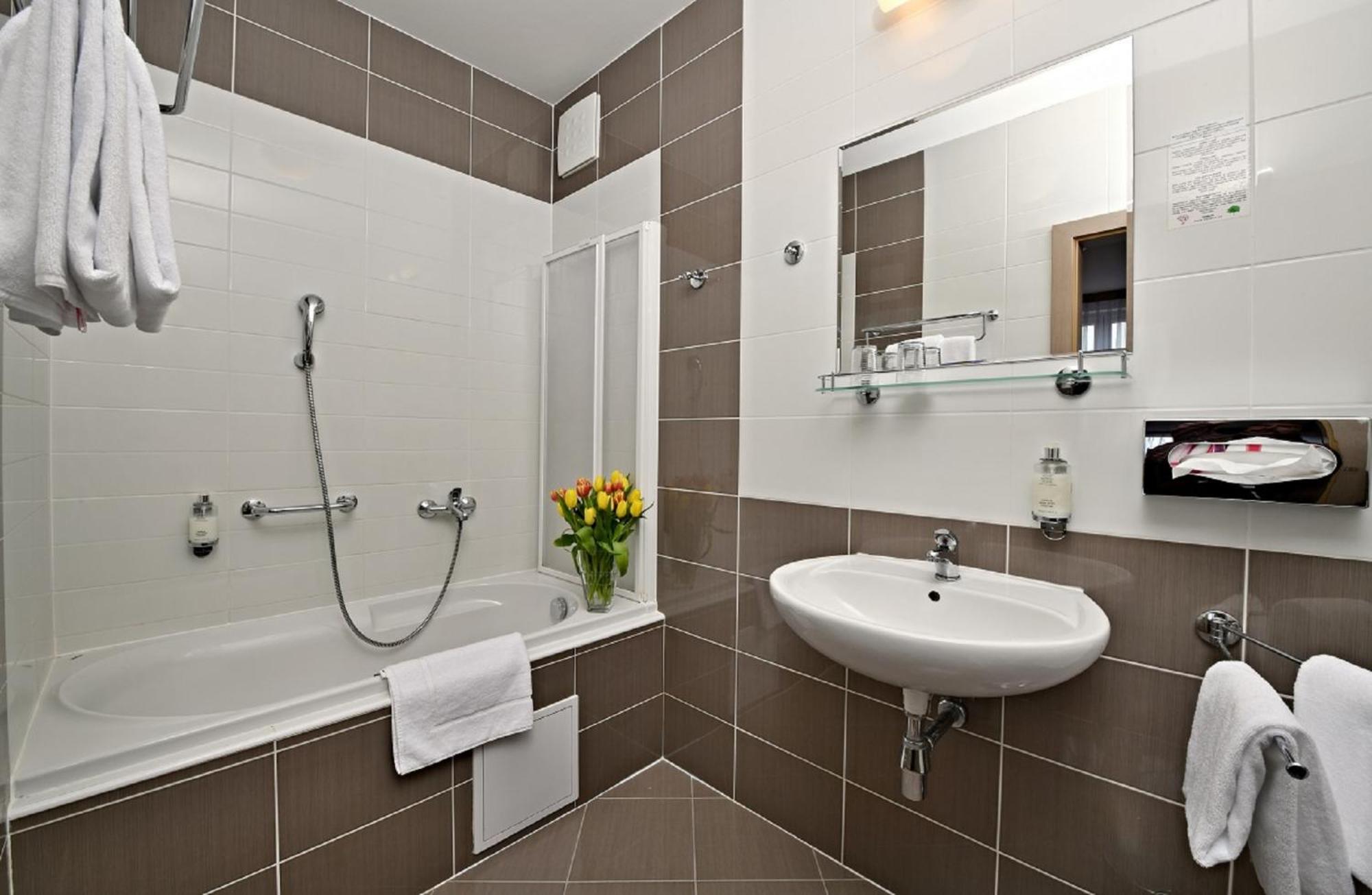 Double Room - Photo 4