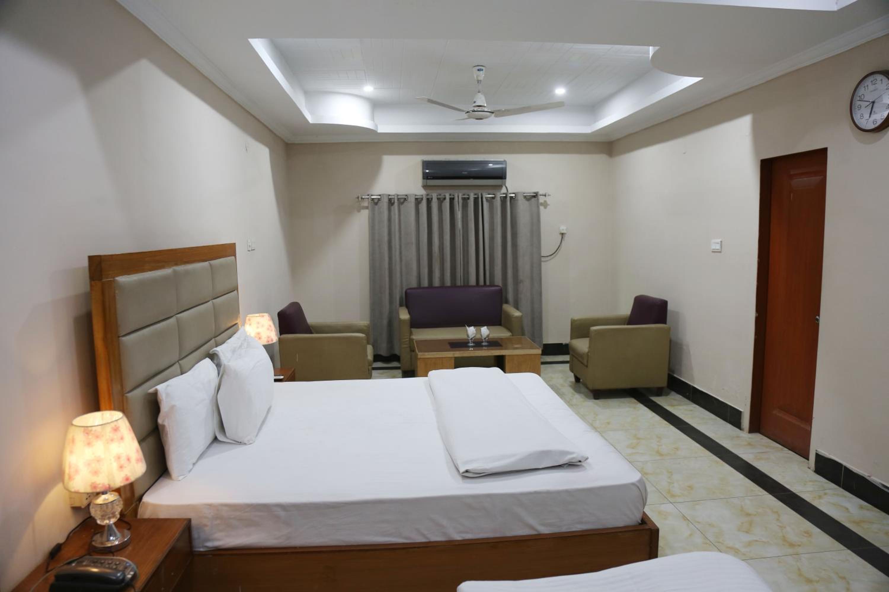Deluxe Triple Room - Photo 5