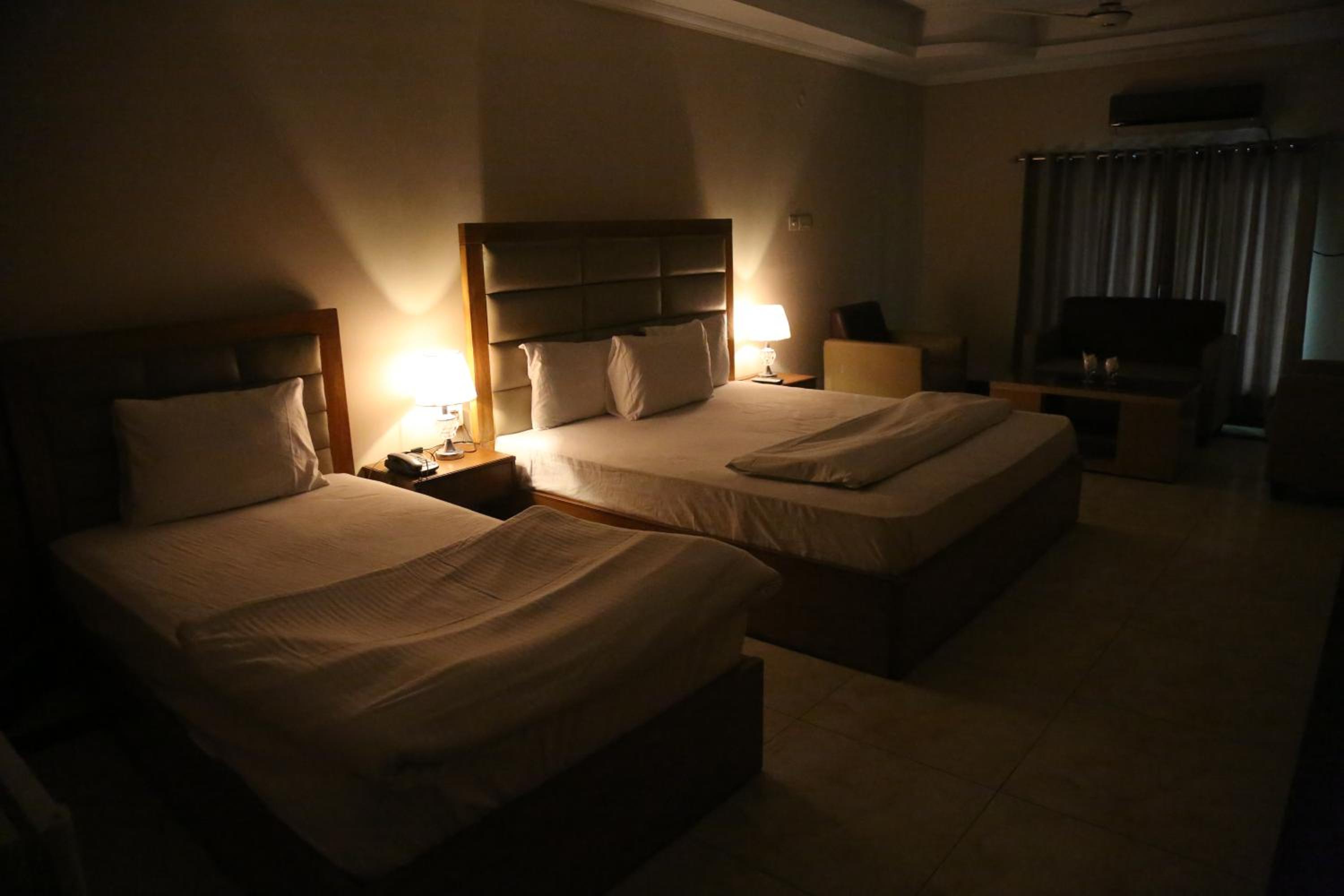 Deluxe Triple Room - Photo 3