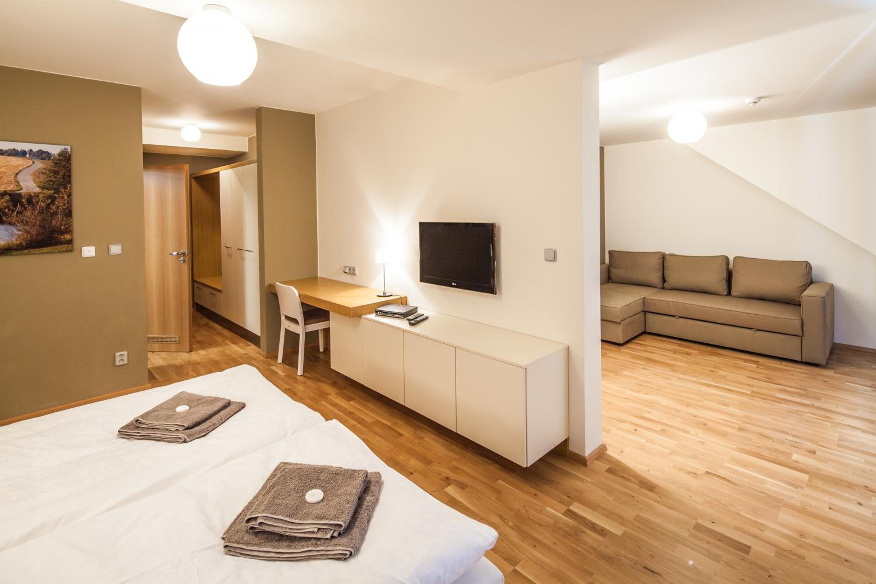 Deluxe Suite