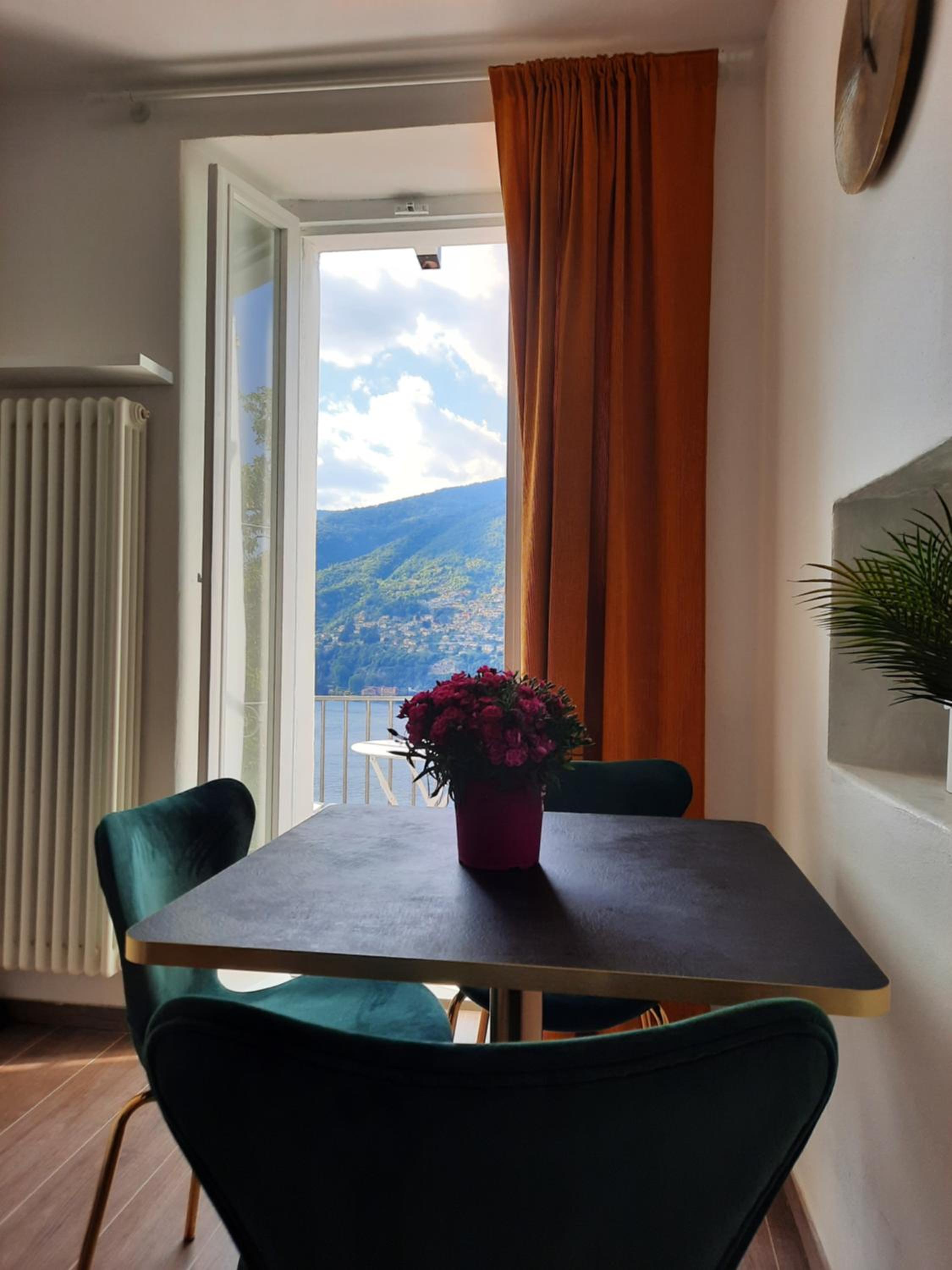 Apartment with Lake View - Photo 18