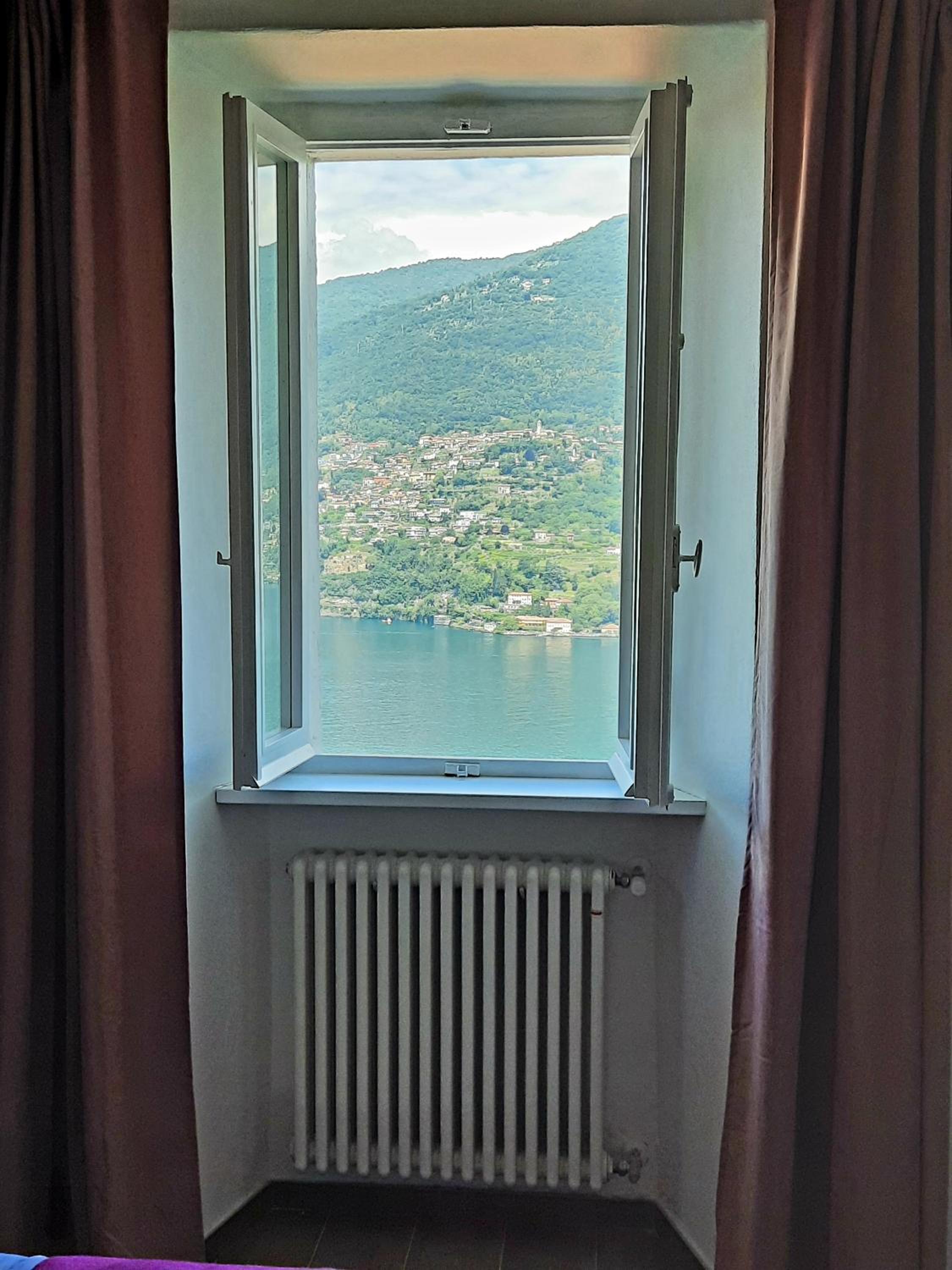 Apartment with Lake View - Photo 30