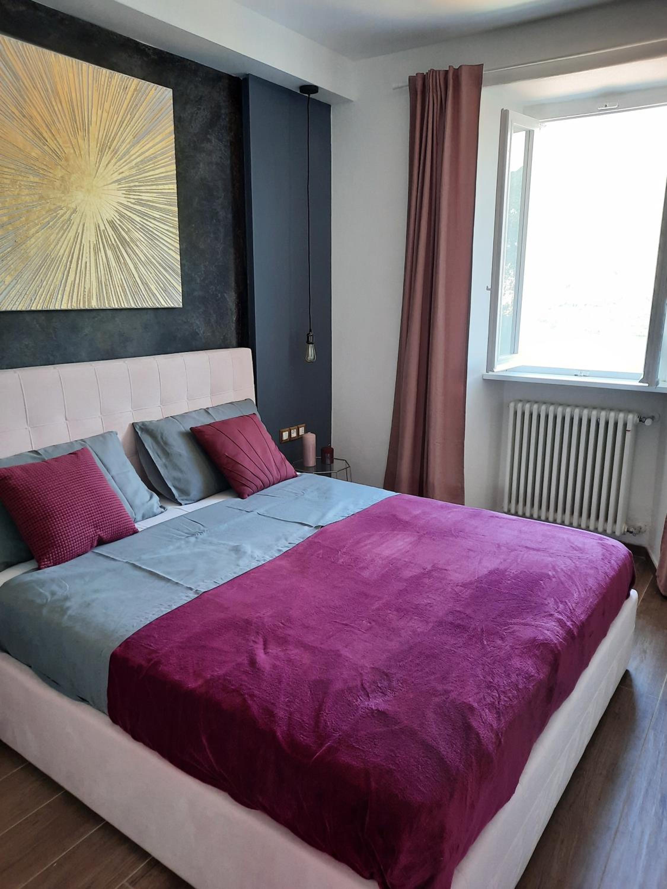 Apartment with Lake View - Photo 29