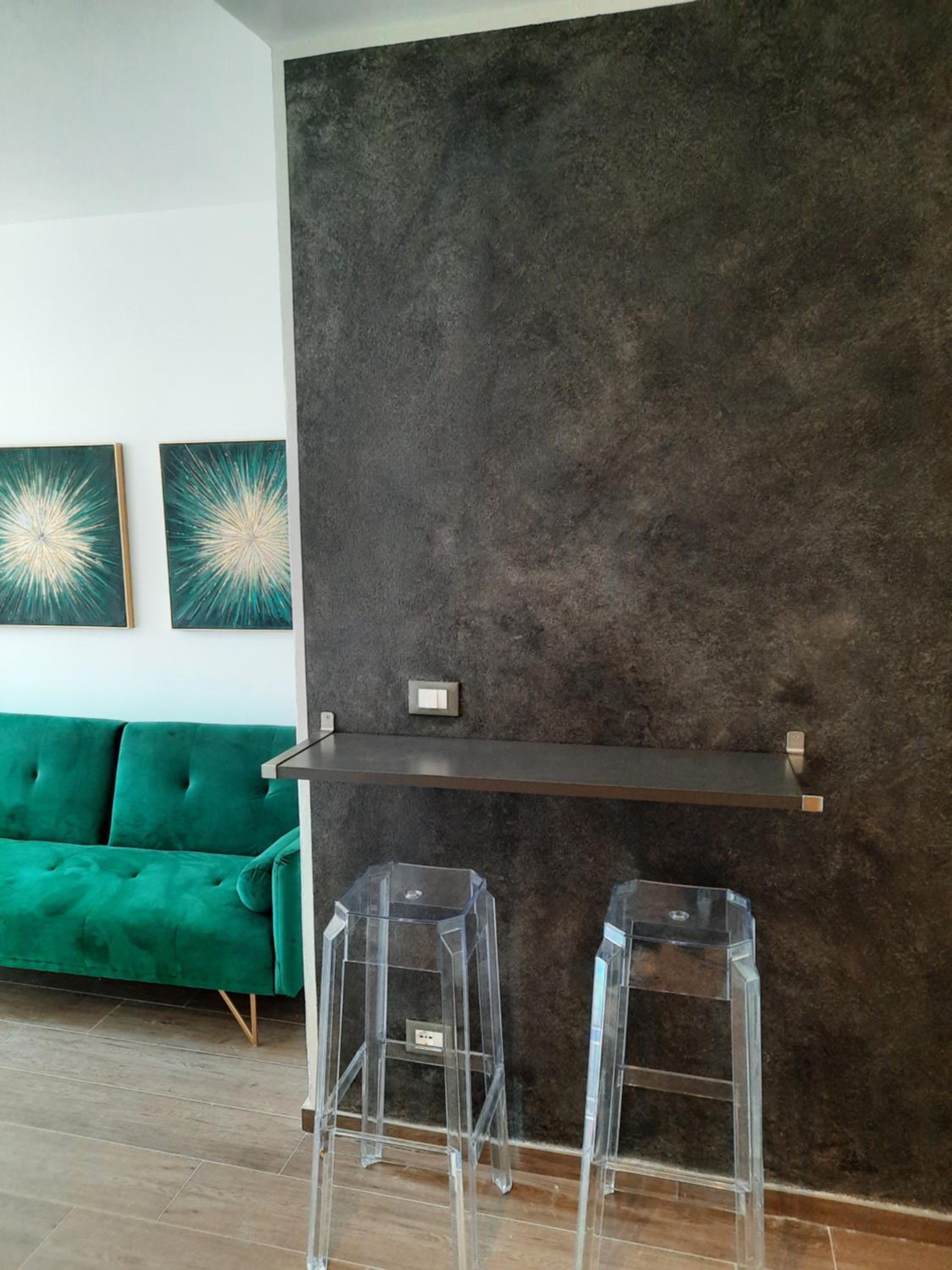 Apartment with Lake View - Photo 4