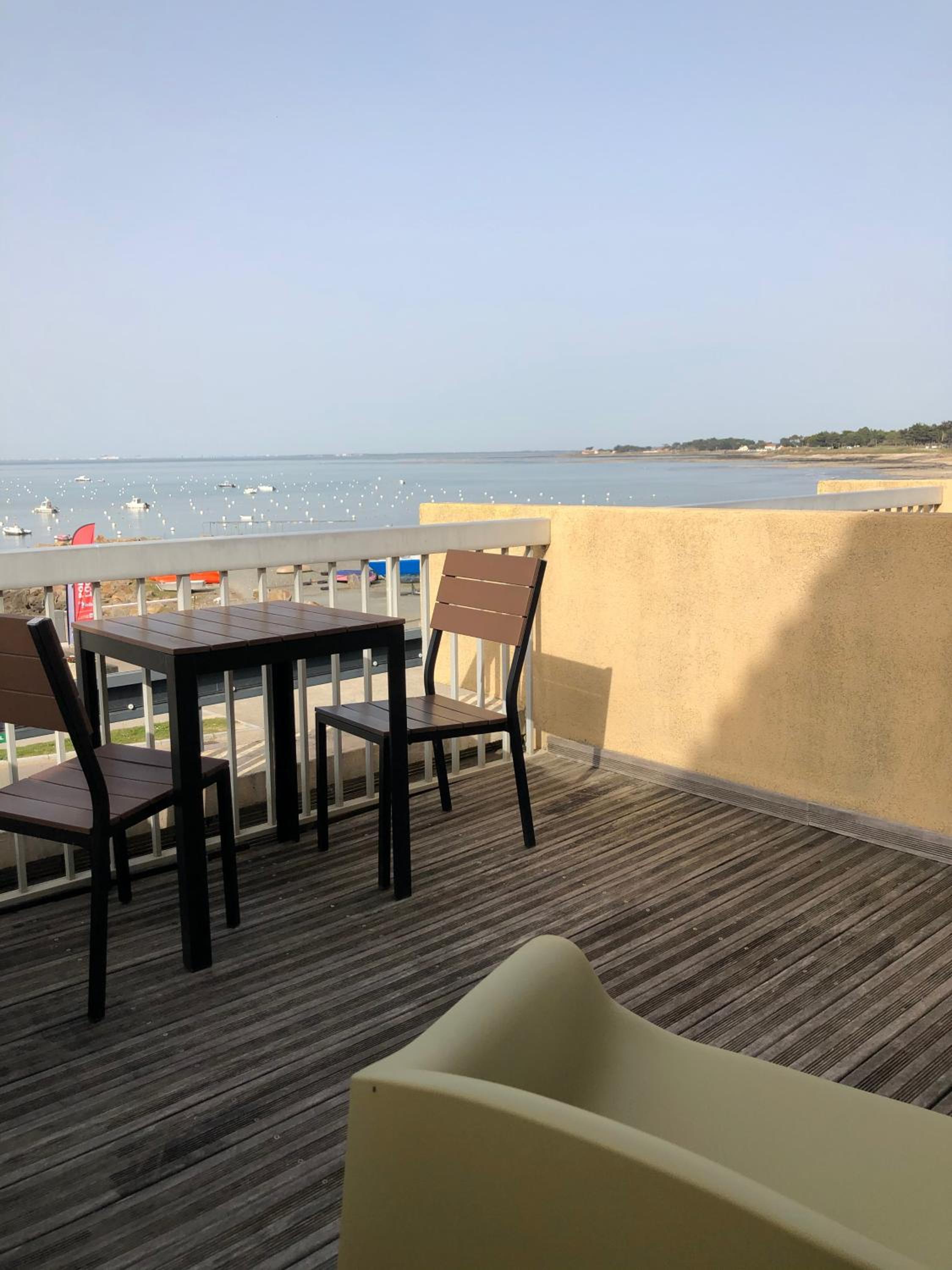 Double Room with Terrace and Harbor View - Photo 7