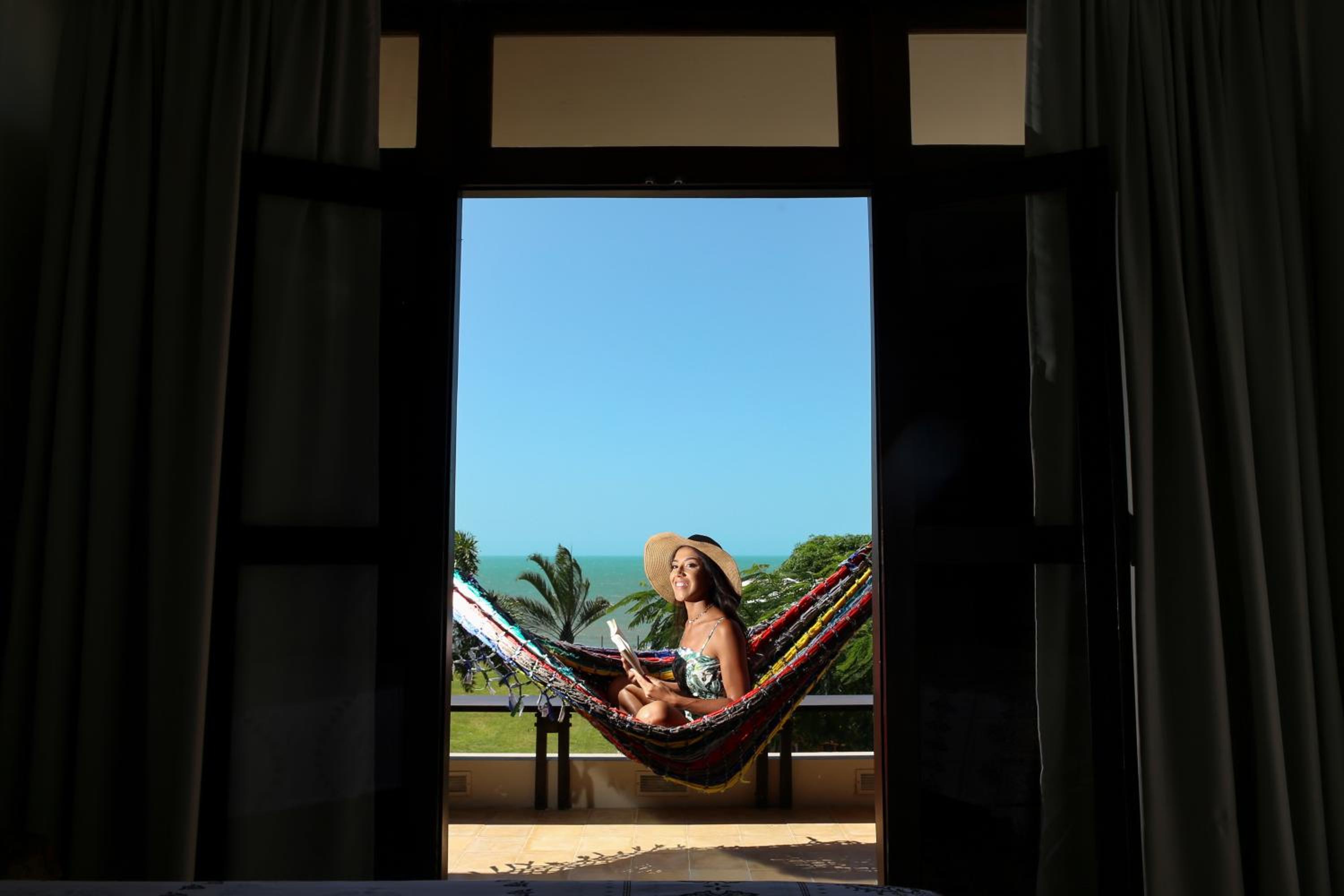 Double Room with Balcony and Sea View - Photo 2