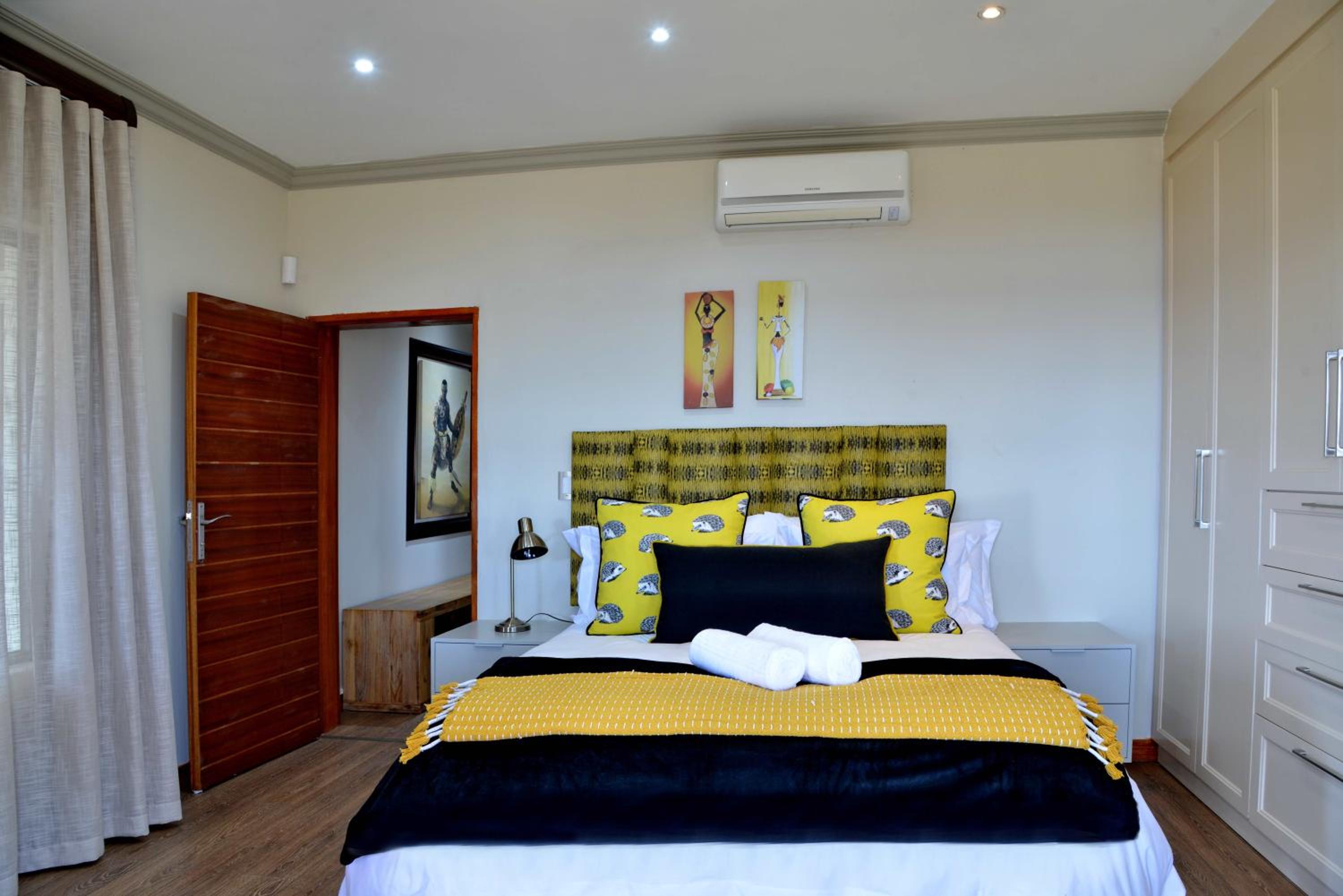 Deluxe Double Room - Photo 7